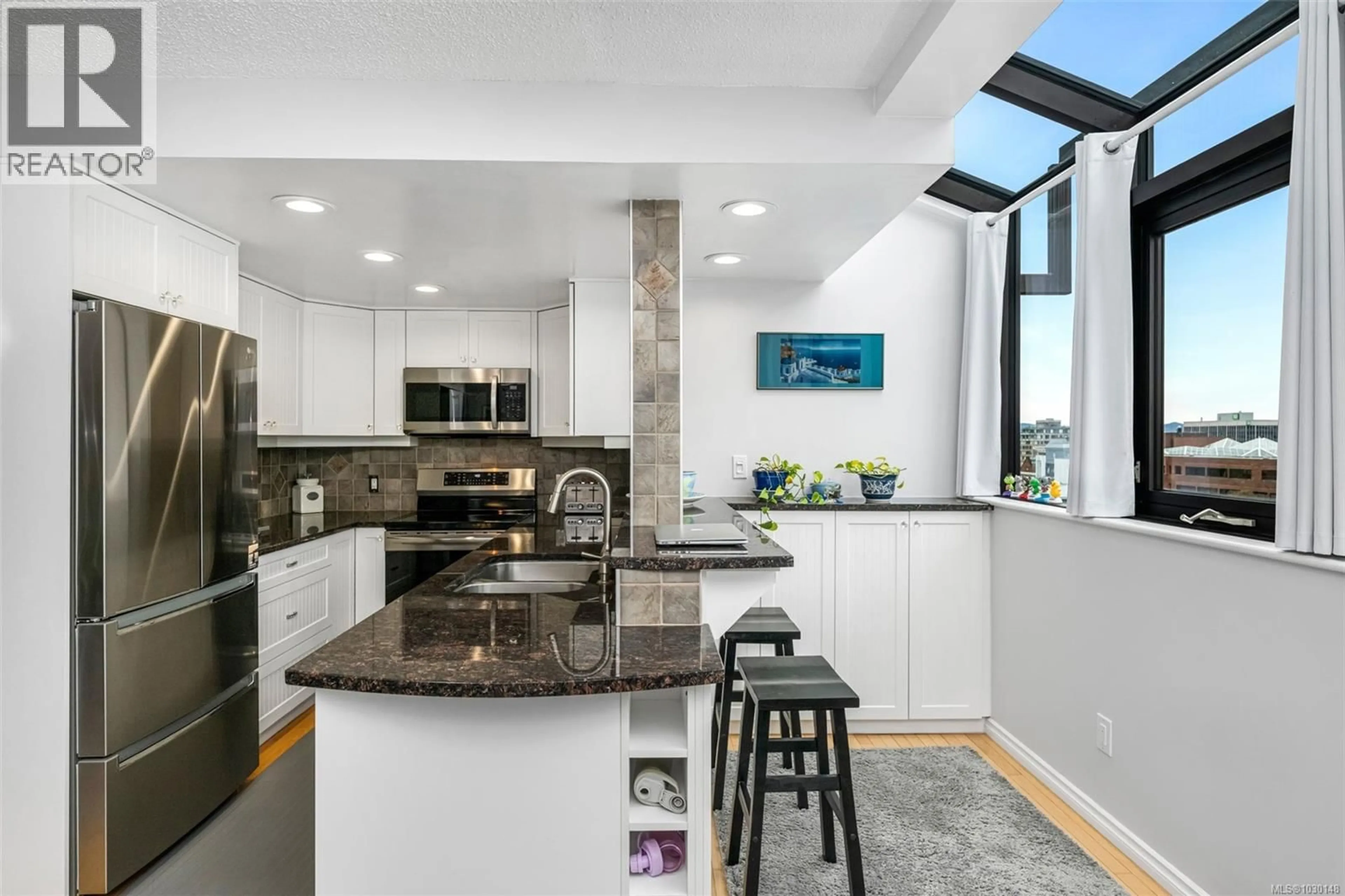 Contemporary kitchen, ceramic/tile floor for 805 - 819 BURDETT AVENUE, Victoria British Columbia V8W1B3
