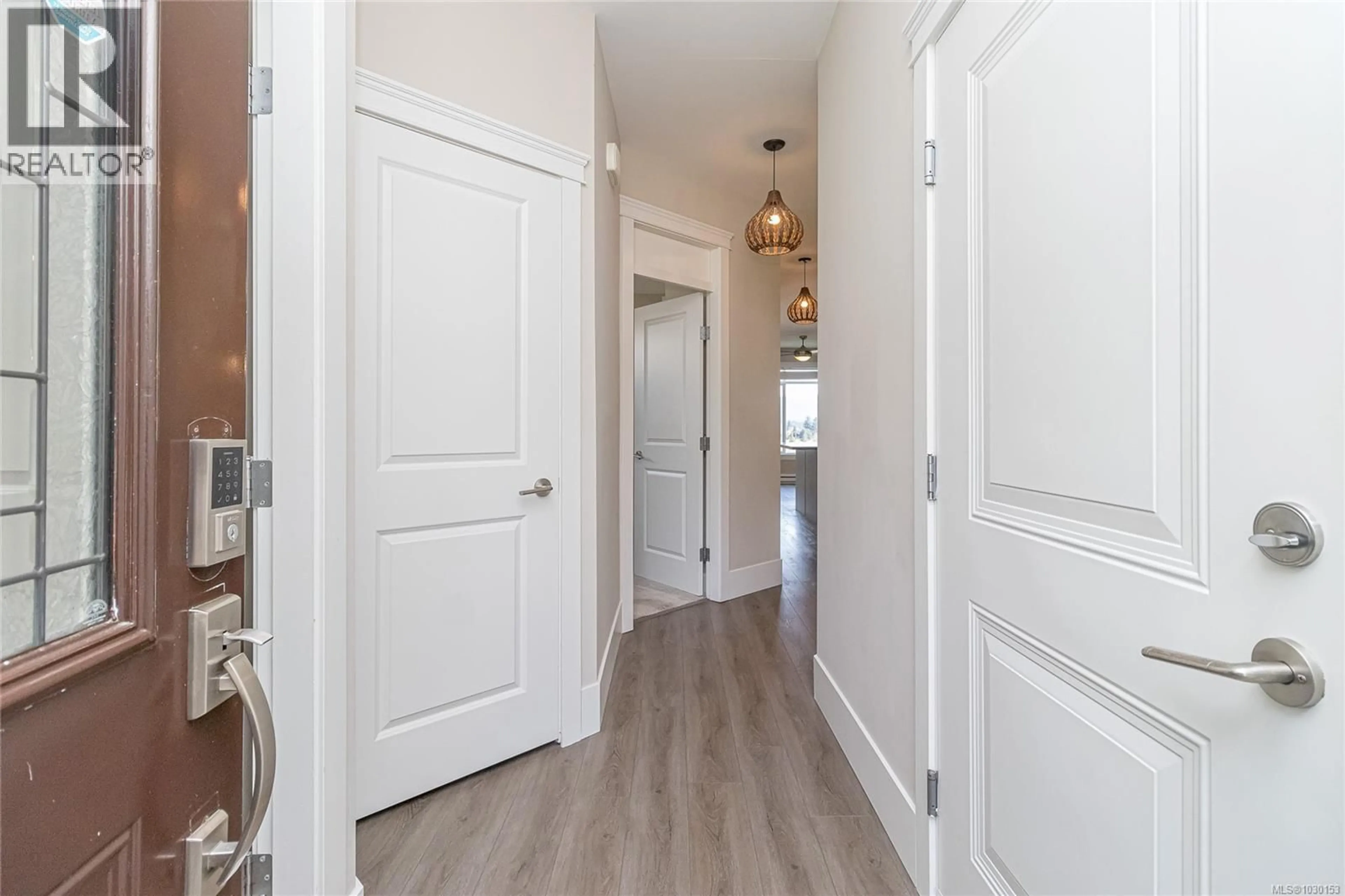 Indoor entryway for 3178 HERONS WAY, Duncan British Columbia V9L0B7