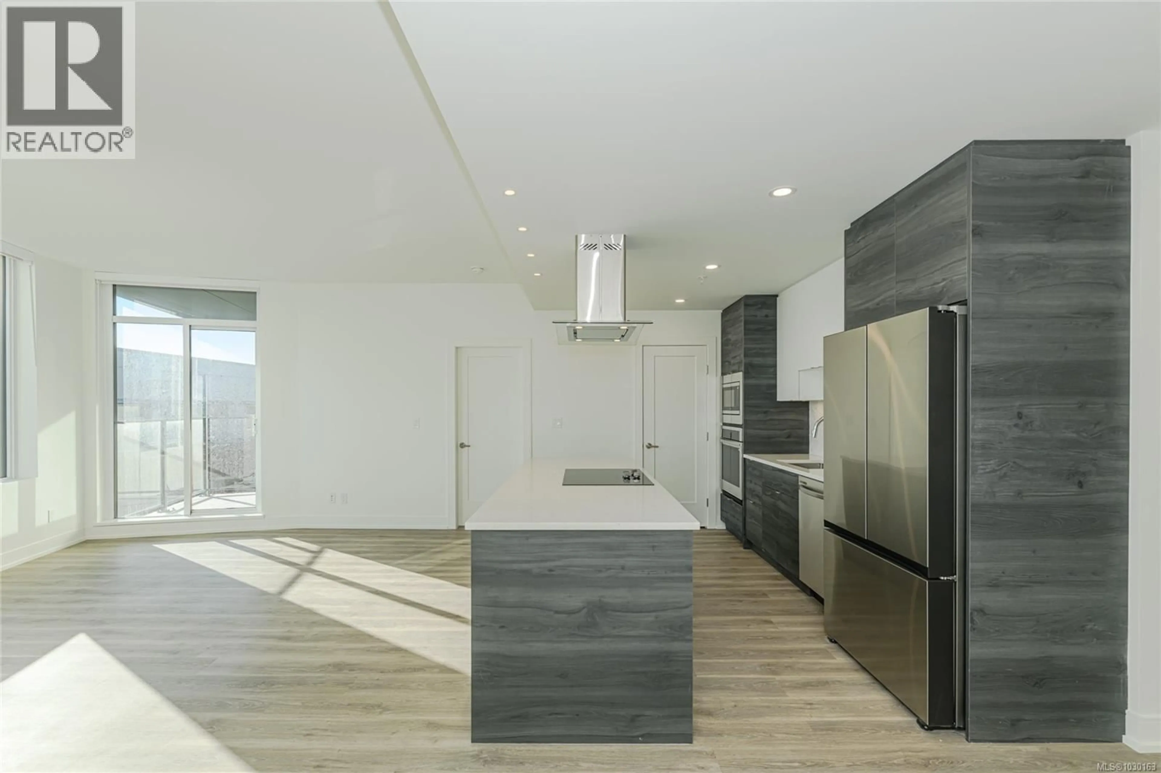 Open concept kitchen, unknown for 904 - 1628 STORE STREET, Victoria British Columbia V8W0H1