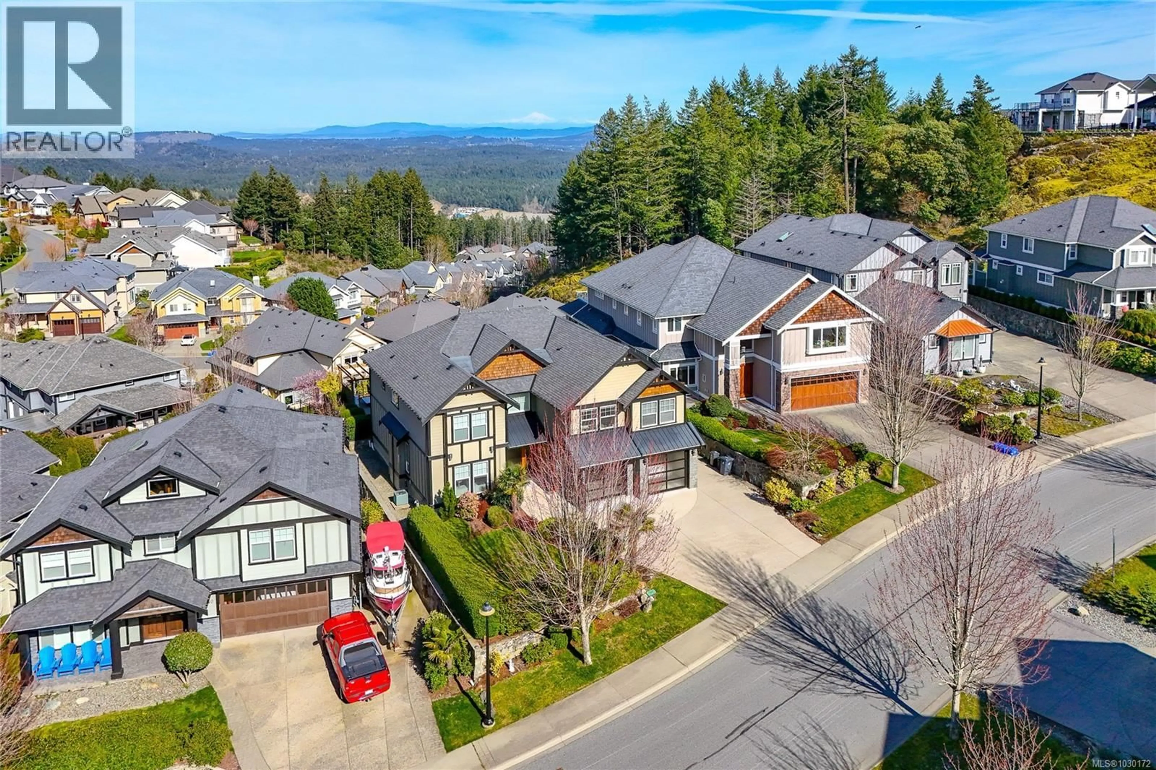 A pic from outside/outdoor area/front of a property/back of a property/a pic from drone, mountain view for 2336 NICKLAUS DRIVE, Langford British Columbia V9B0L2