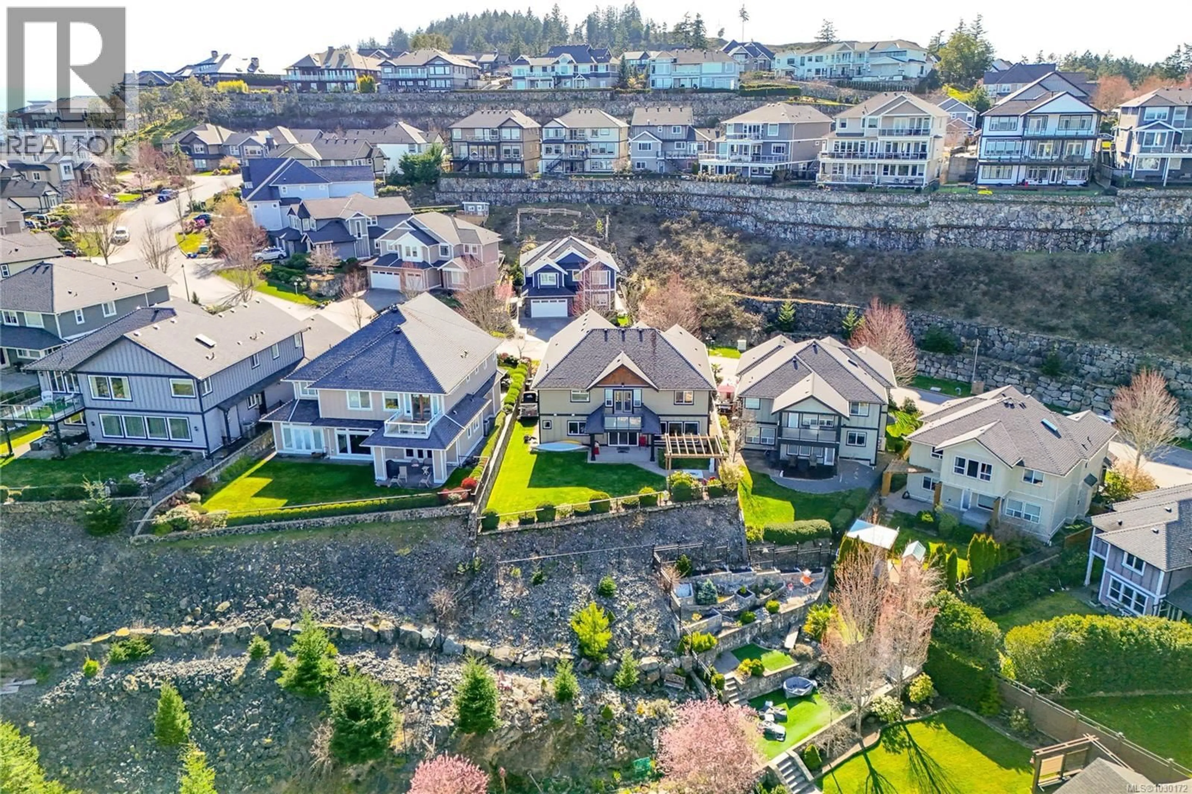 A pic from outside/outdoor area/front of a property/back of a property/a pic from drone, unknown for 2336 NICKLAUS DRIVE, Langford British Columbia V9B0L2