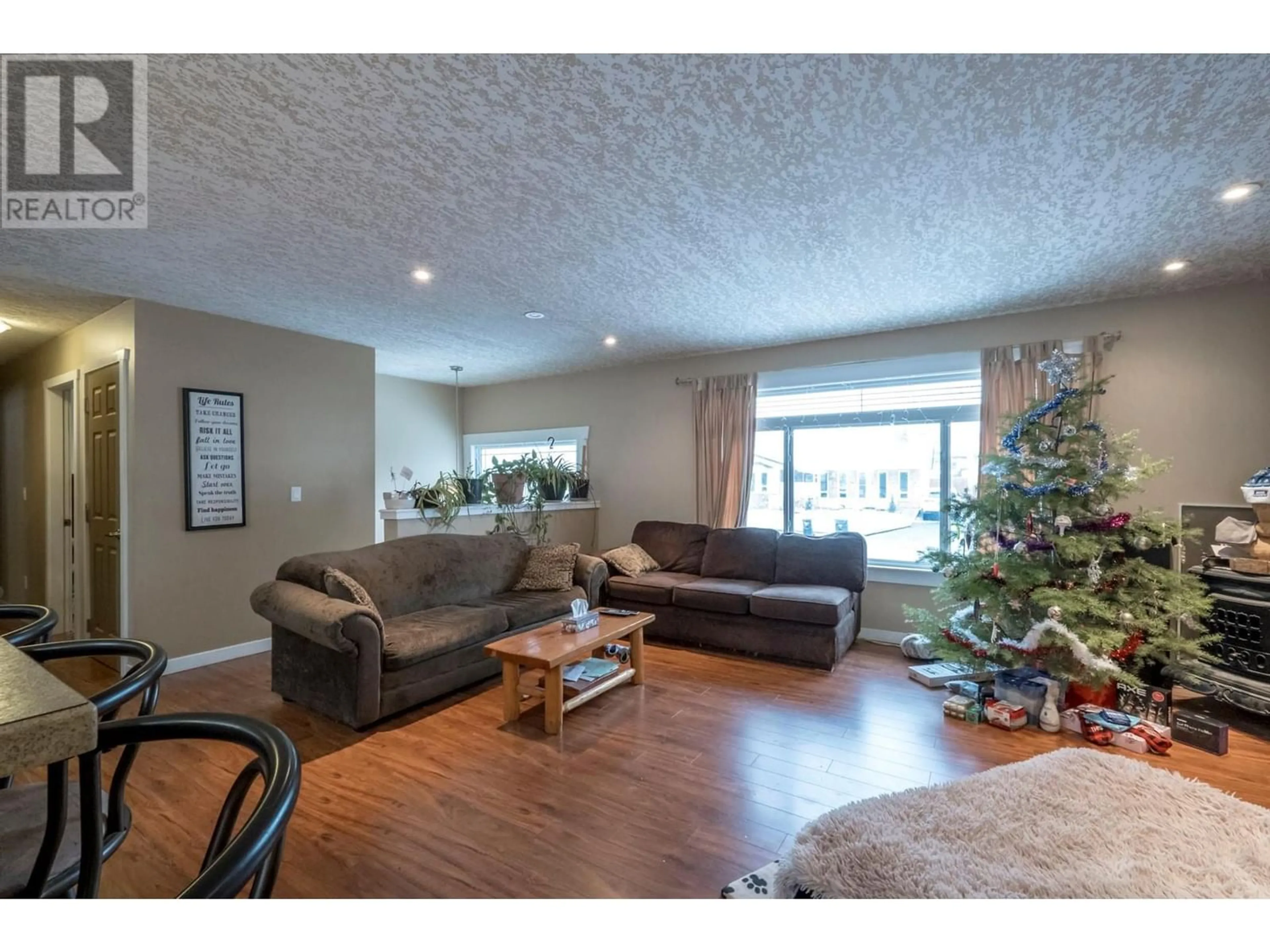 Living room, wood floors for 11917 MARSHALL Crescent, Summerland British Columbia V0H1Z0