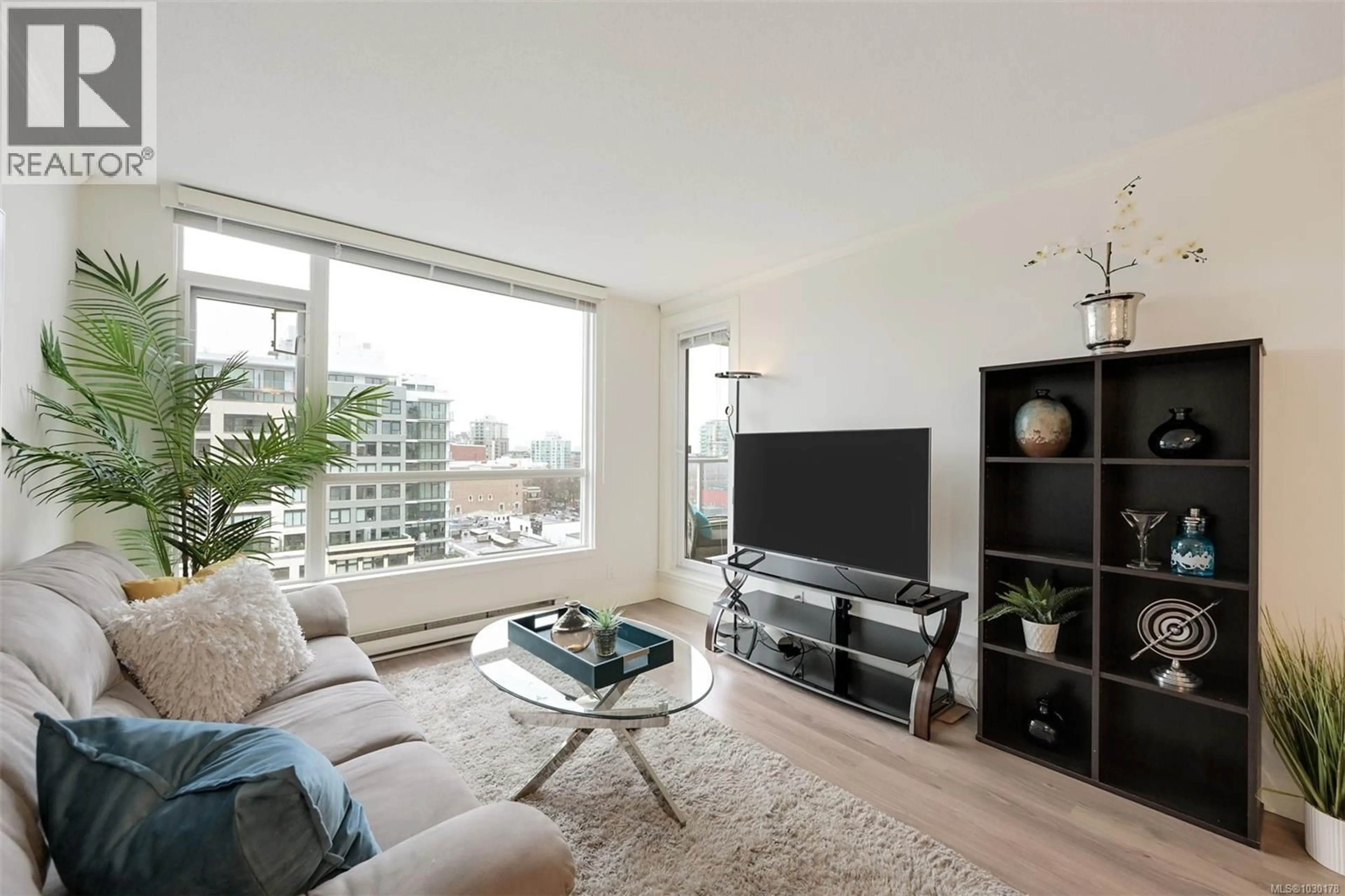 Living room with furniture, unknown for 1008 - 835 VIEW STREET, Victoria British Columbia V8W3W8