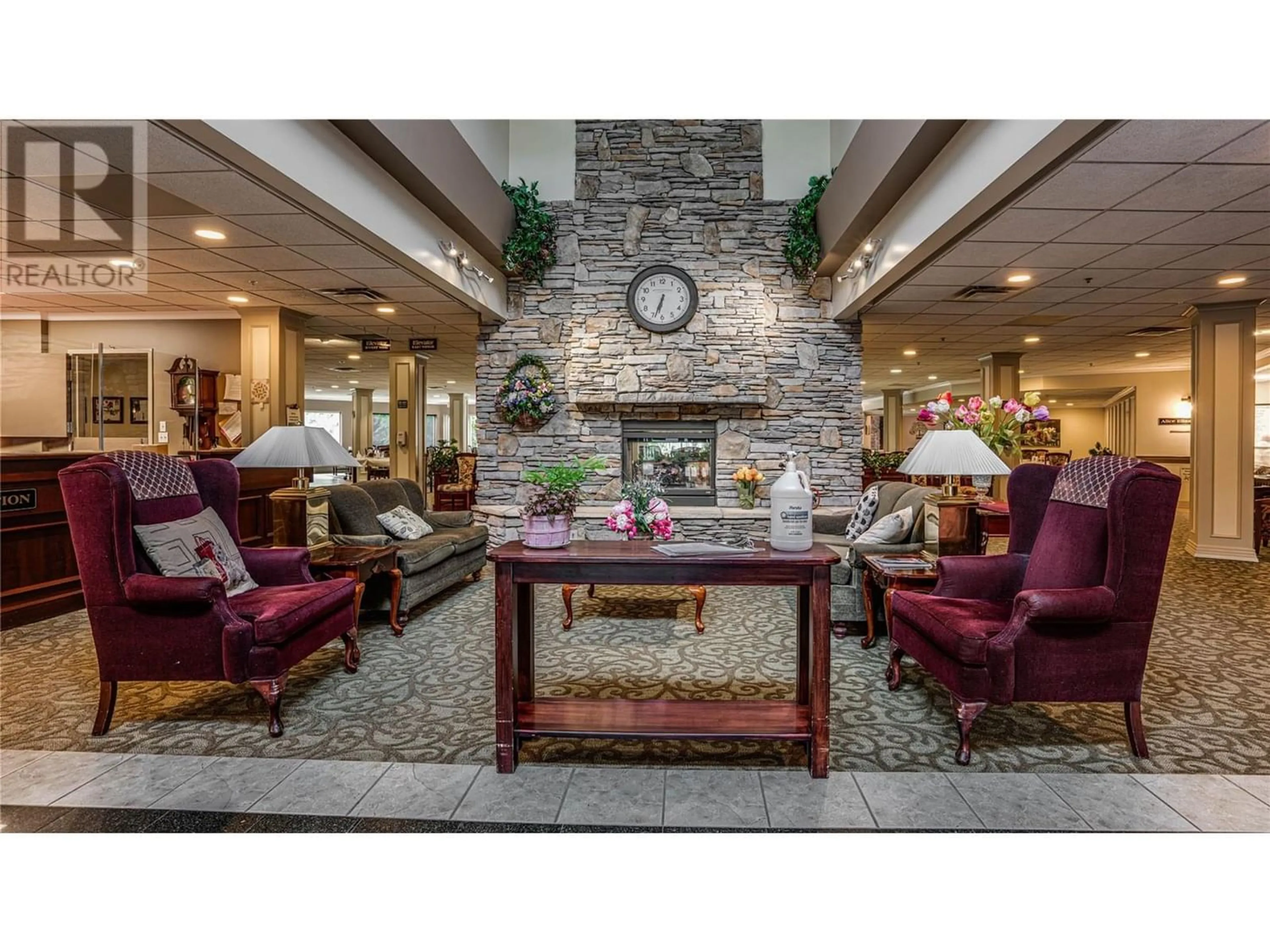 Indoor lobby for 3011 Gateby Place Unit# 612, Vernon British Columbia V1T9S4