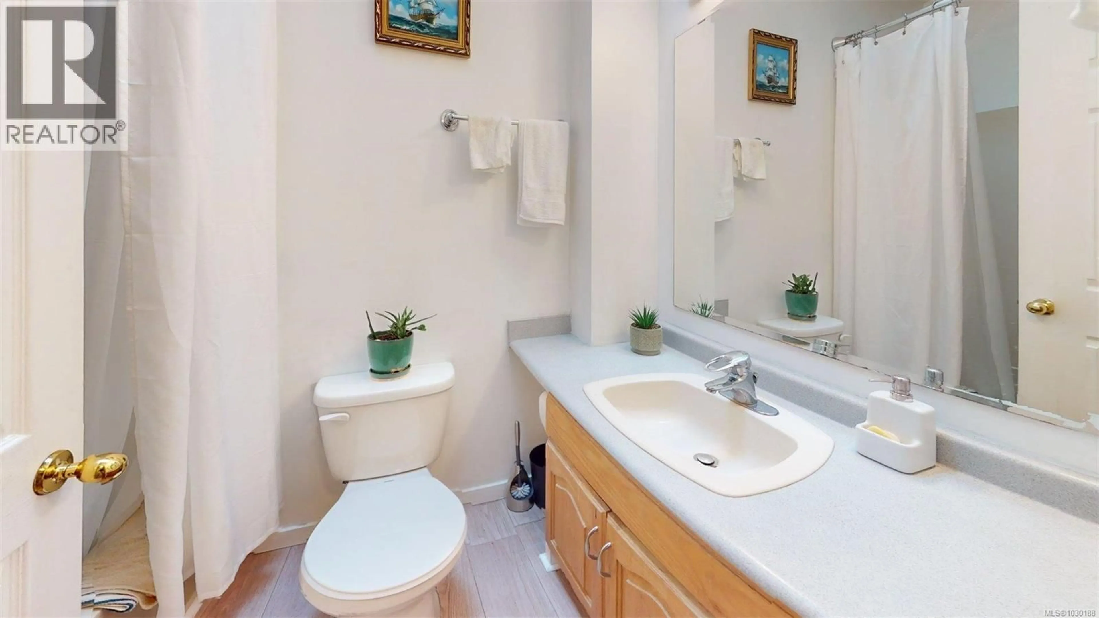Standard bathroom, ceramic/tile floor for 2216 DOCKSIDE WAY, Nanaimo British Columbia V9R6T6