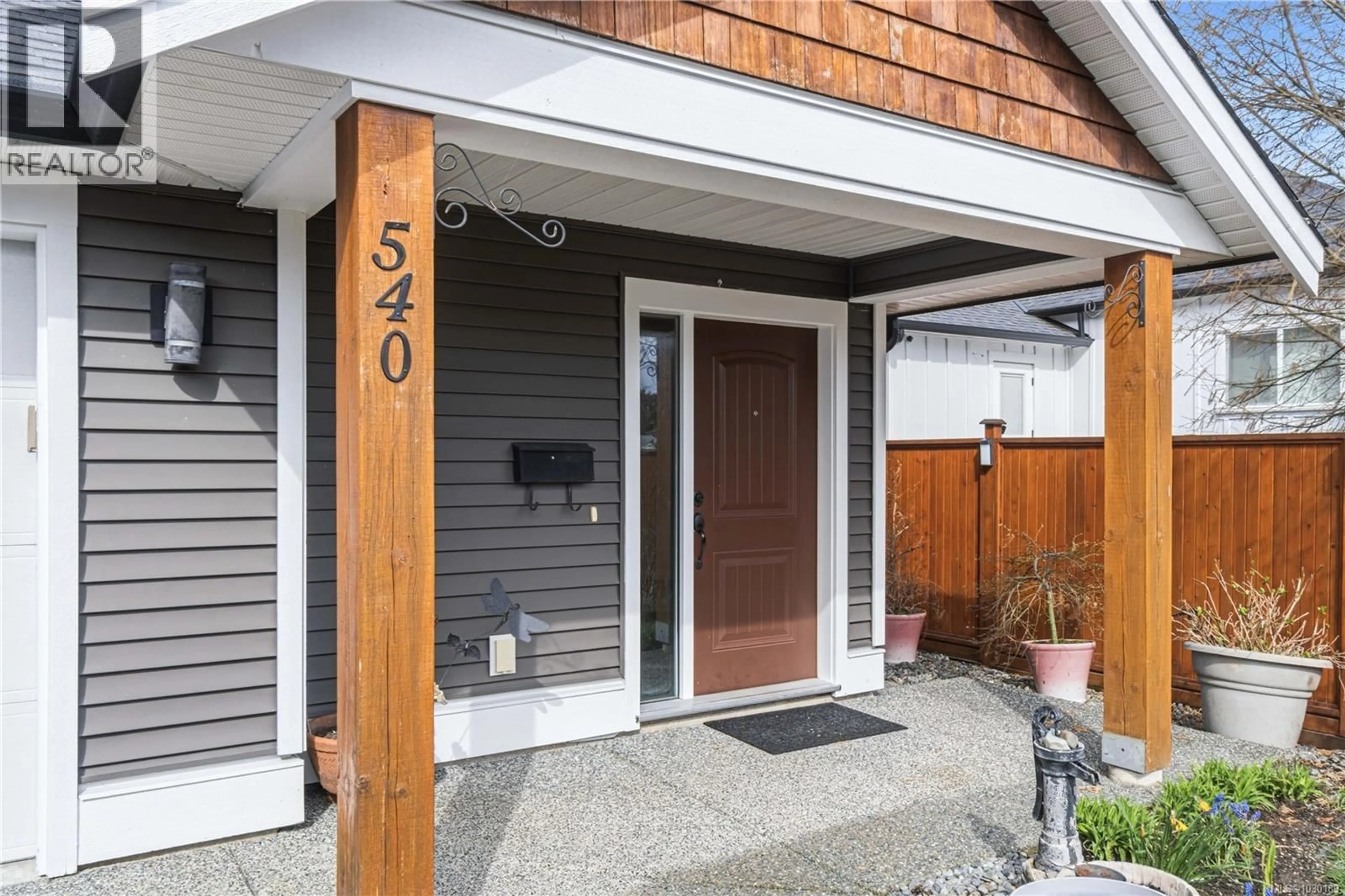 Indoor entryway for 540 NOVA STREET, Nanaimo British Columbia V9R5M9