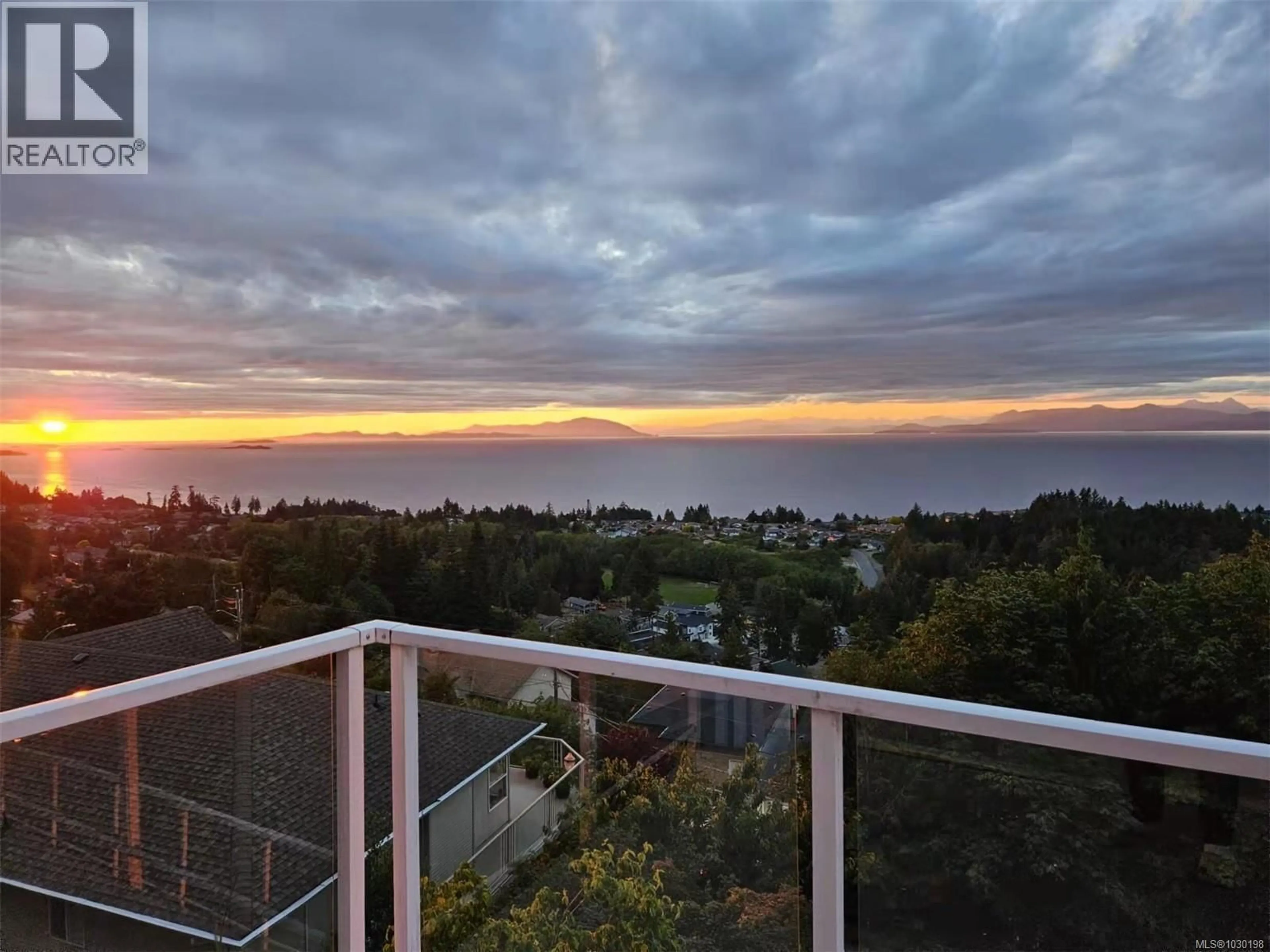 Balcony in the apartment, water/lake/river/ocean view for 4975 LAGUNA WAY, Nanaimo British Columbia V9T5L6