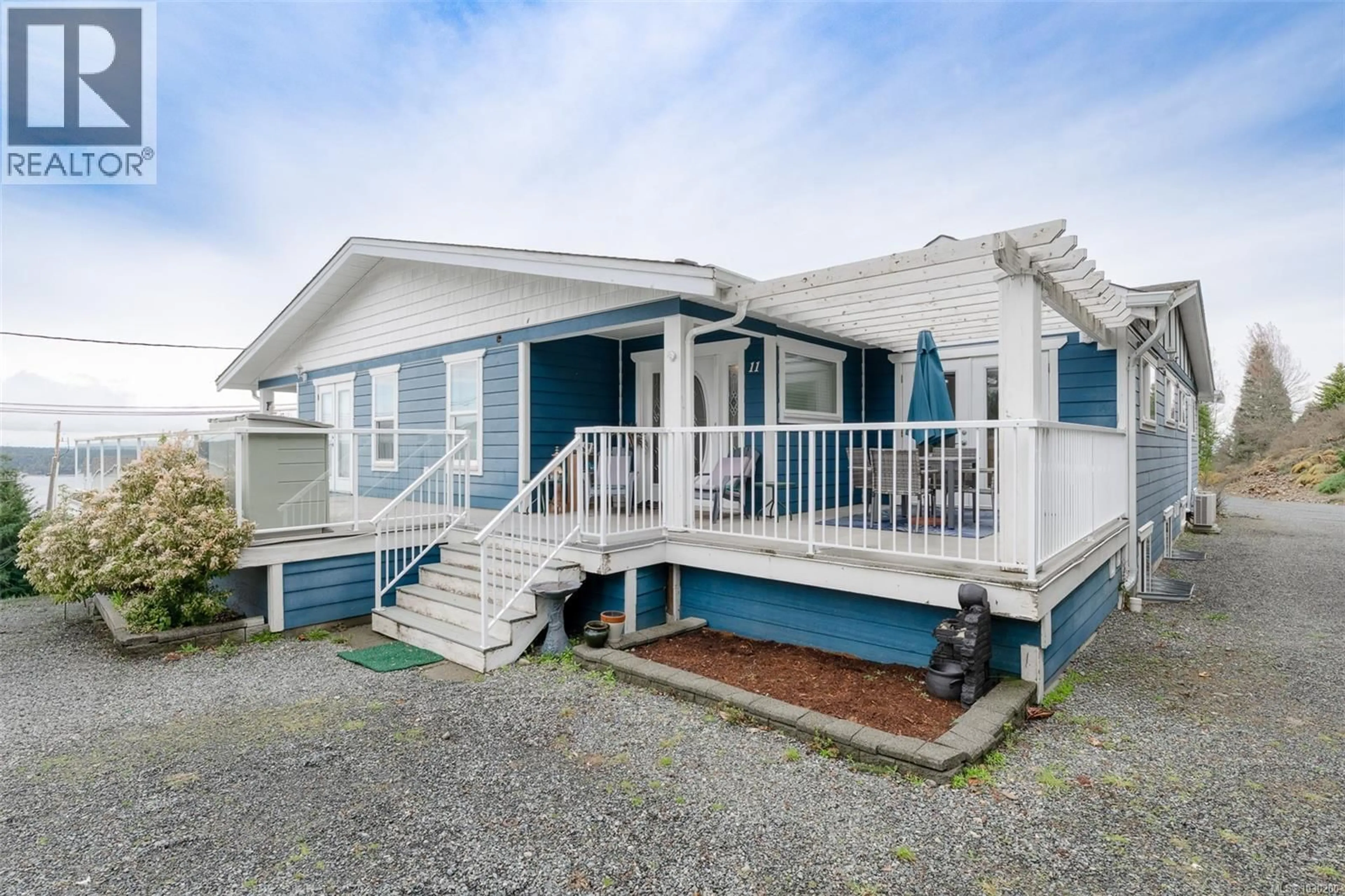 Home with vinyl exterior material, street for 11 - 606 FARRELL ROAD, Ladysmith British Columbia V9G1W9
