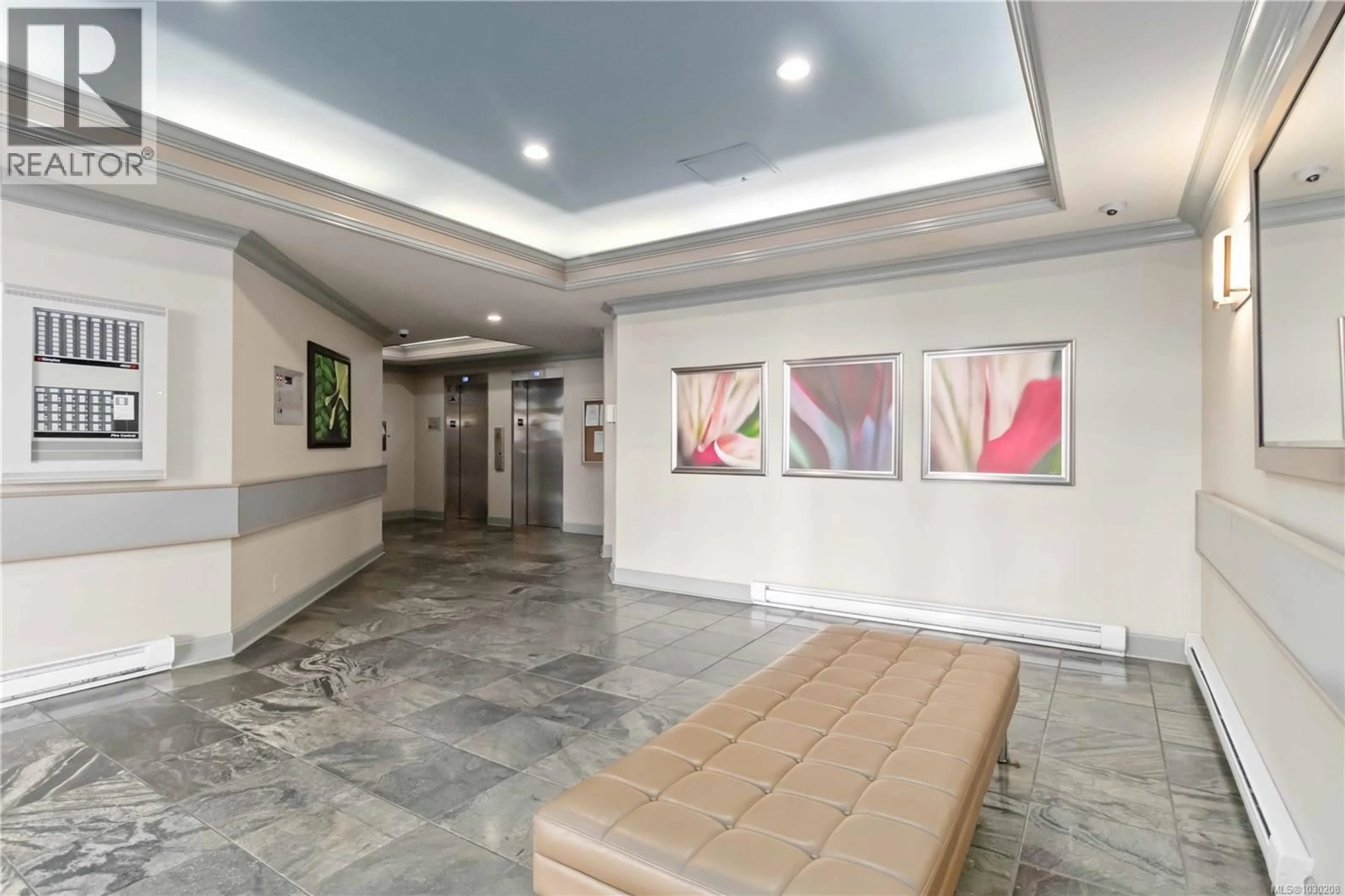 Lobby for 1012 - 835 VIEW STREET, Victoria British Columbia V8W3W8