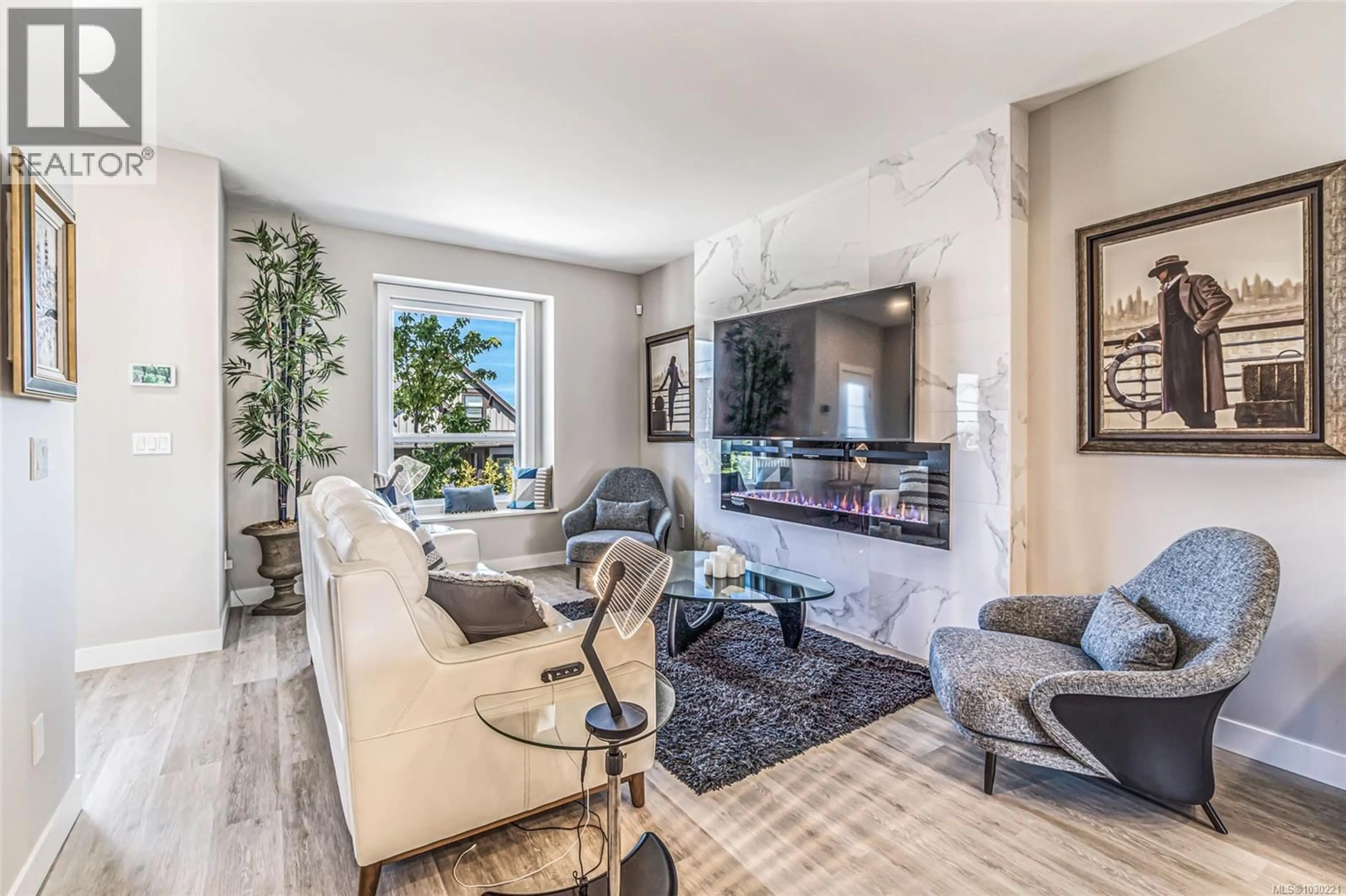 Living room with furniture, unknown for 739 BRIARWOOD DRIVE, Parksville British Columbia V9P2P9