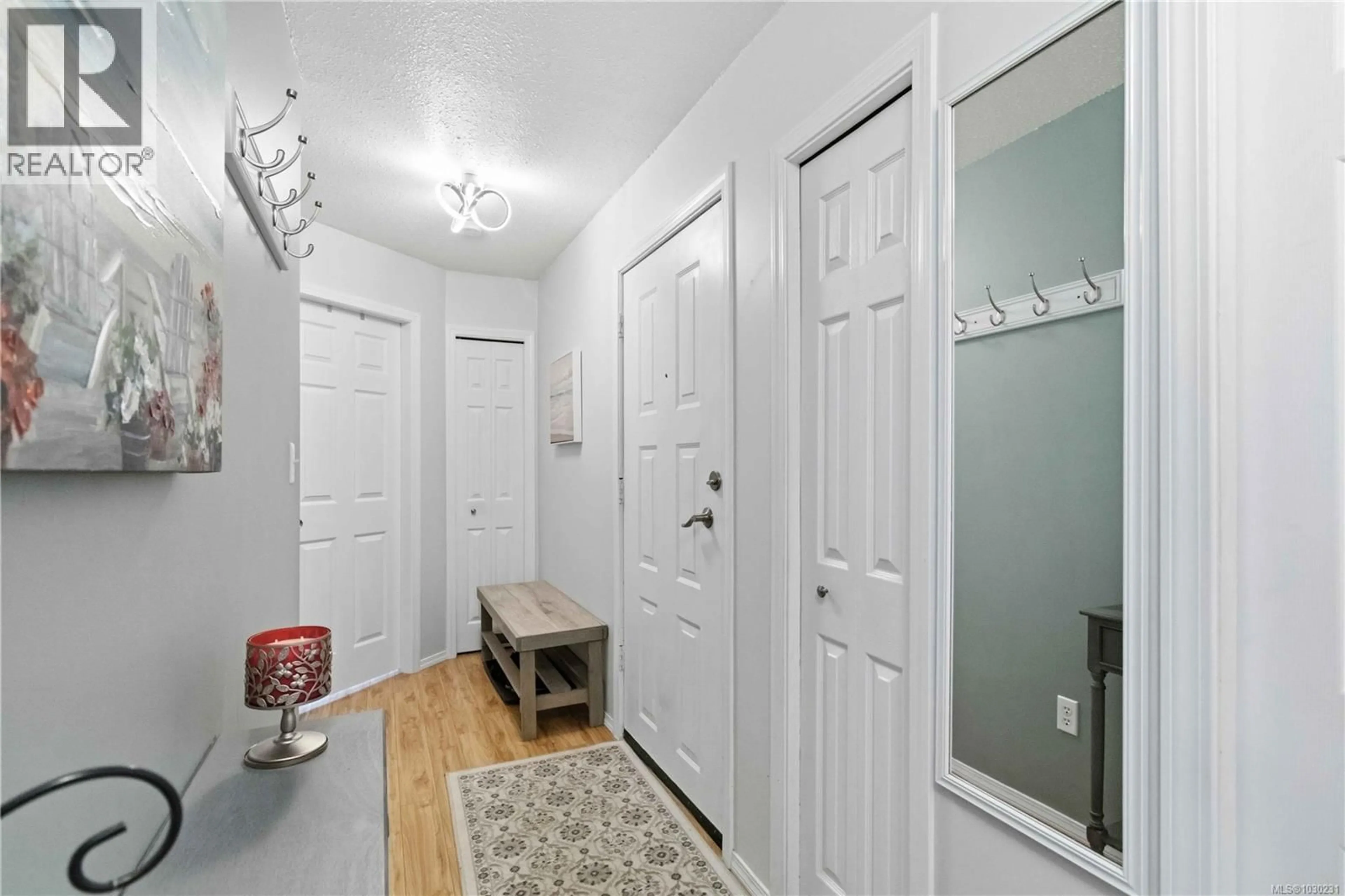 Indoor entryway for 123 - 1991 KALTASIN ROAD, Sooke British Columbia V9Z0B7