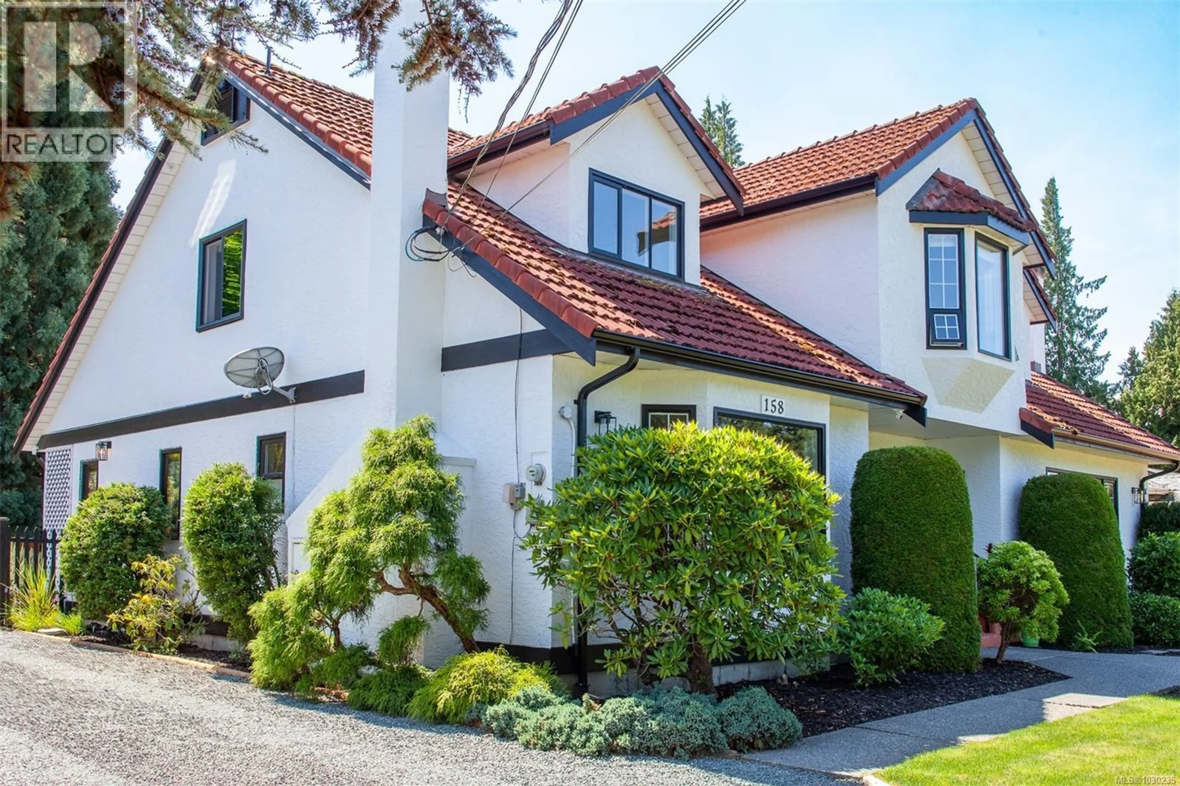 Home with brick exterior material, street for 158 CRESCENT ROAD EAST, Qualicum Beach British Columbia V9K1L6