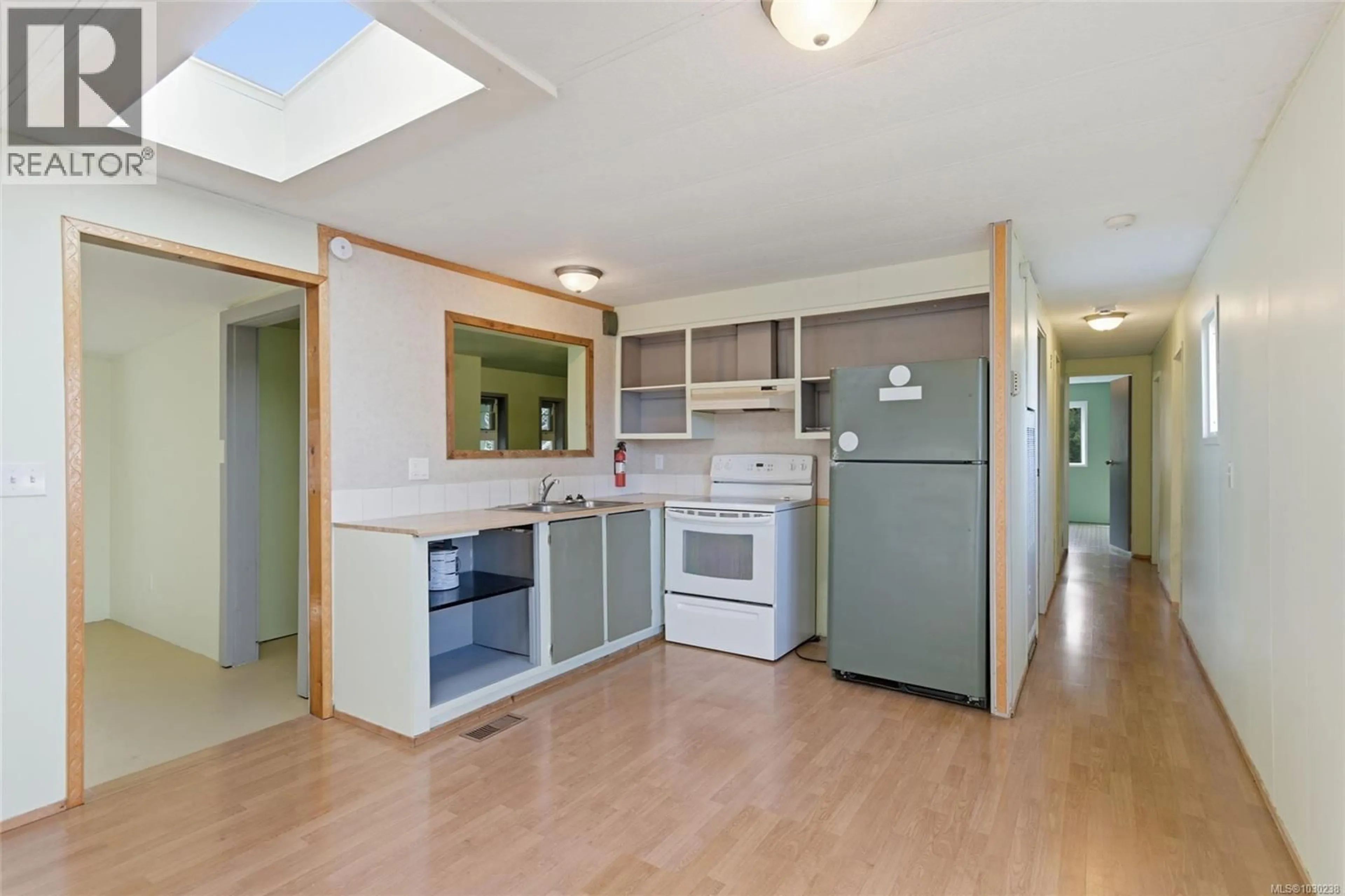 Open concept kitchen, unknown for 135 MERIDIAN WAY, Parksville British Columbia V9P1L3