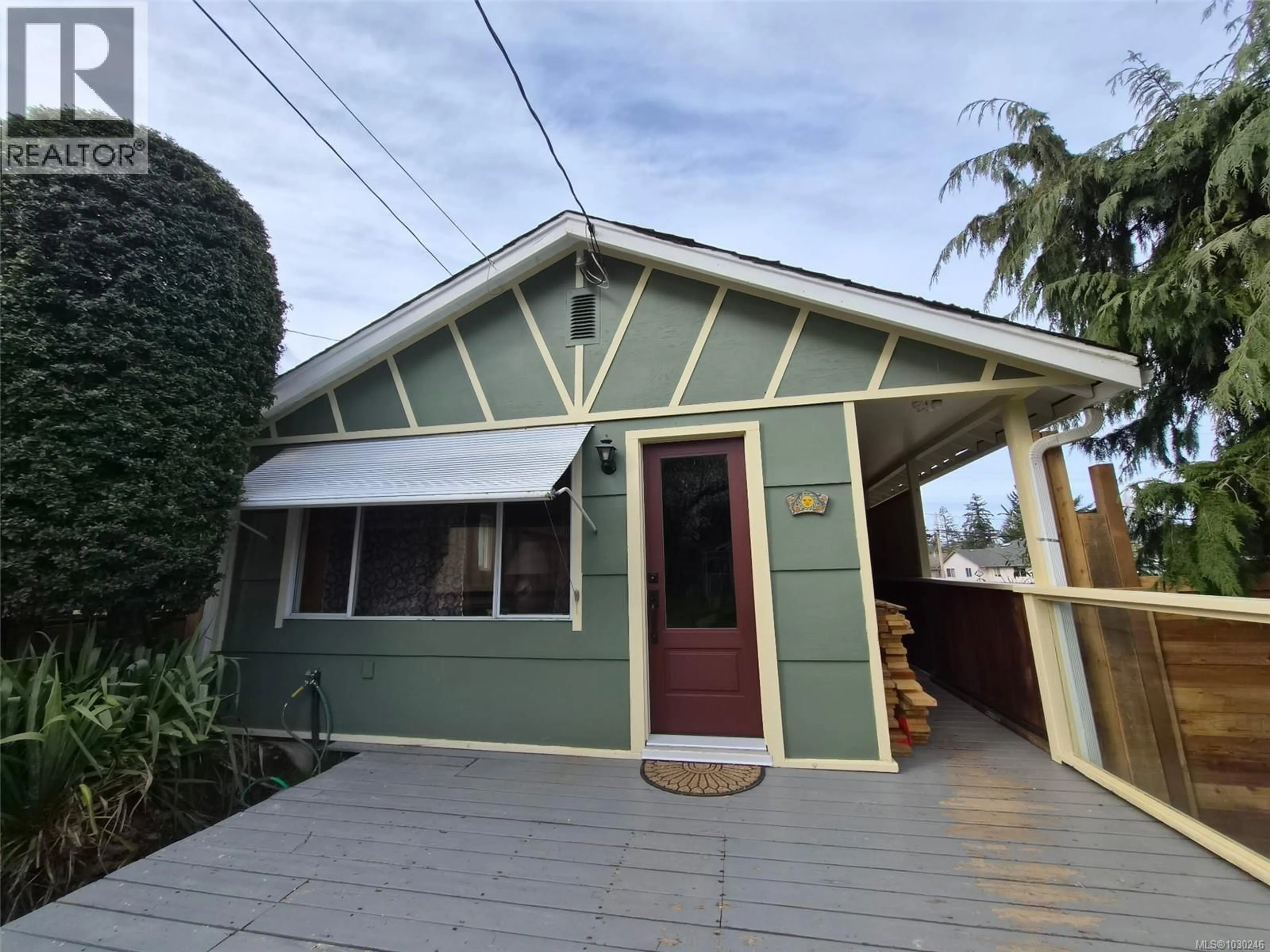 Home with vinyl exterior material, street for 2942 SHERMAN ROAD, Duncan British Columbia V9L2B6