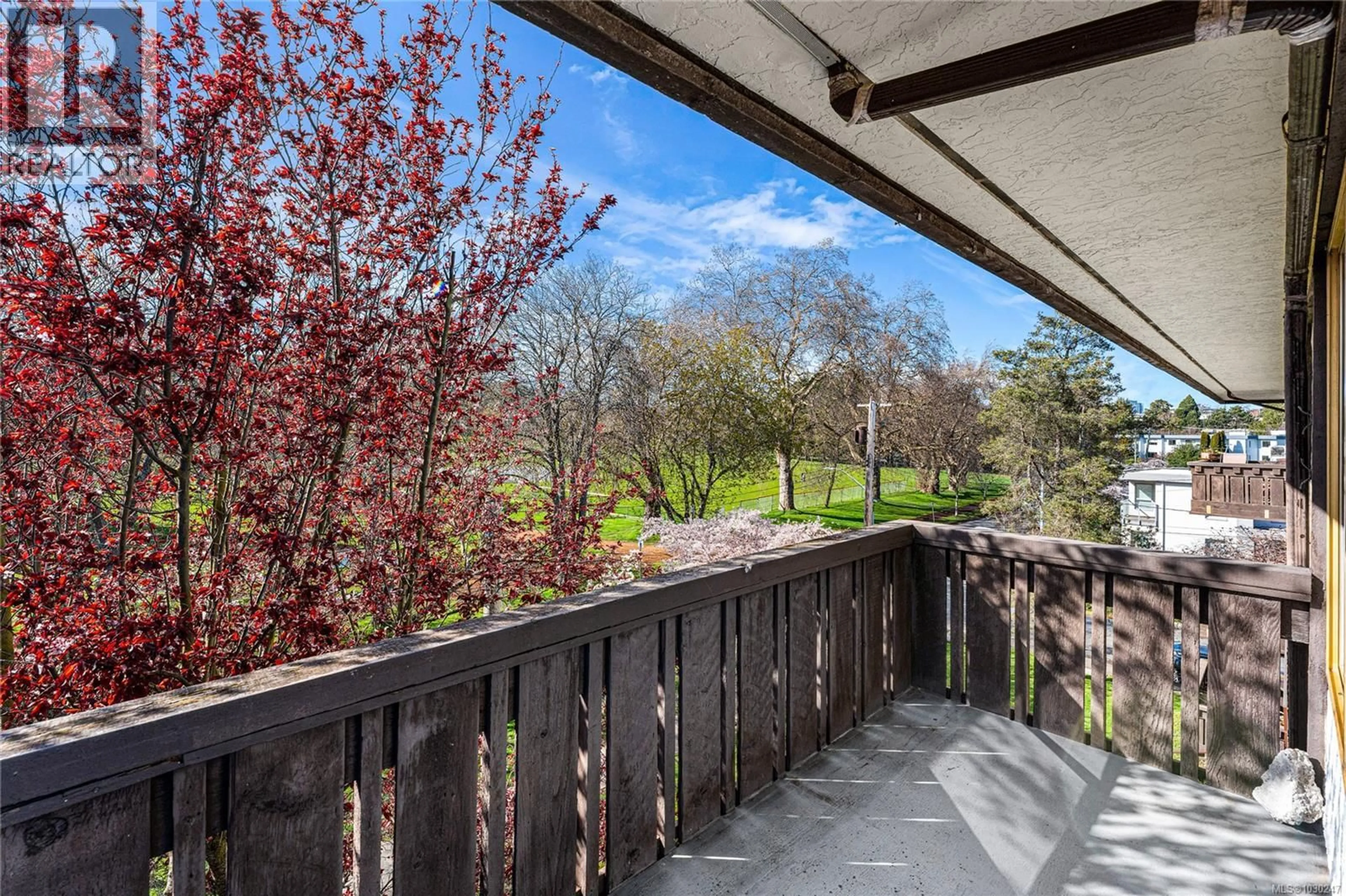 Patio, forest/trees view for 409 - 909 PENDERGAST STREET, Victoria British Columbia V8V2W7