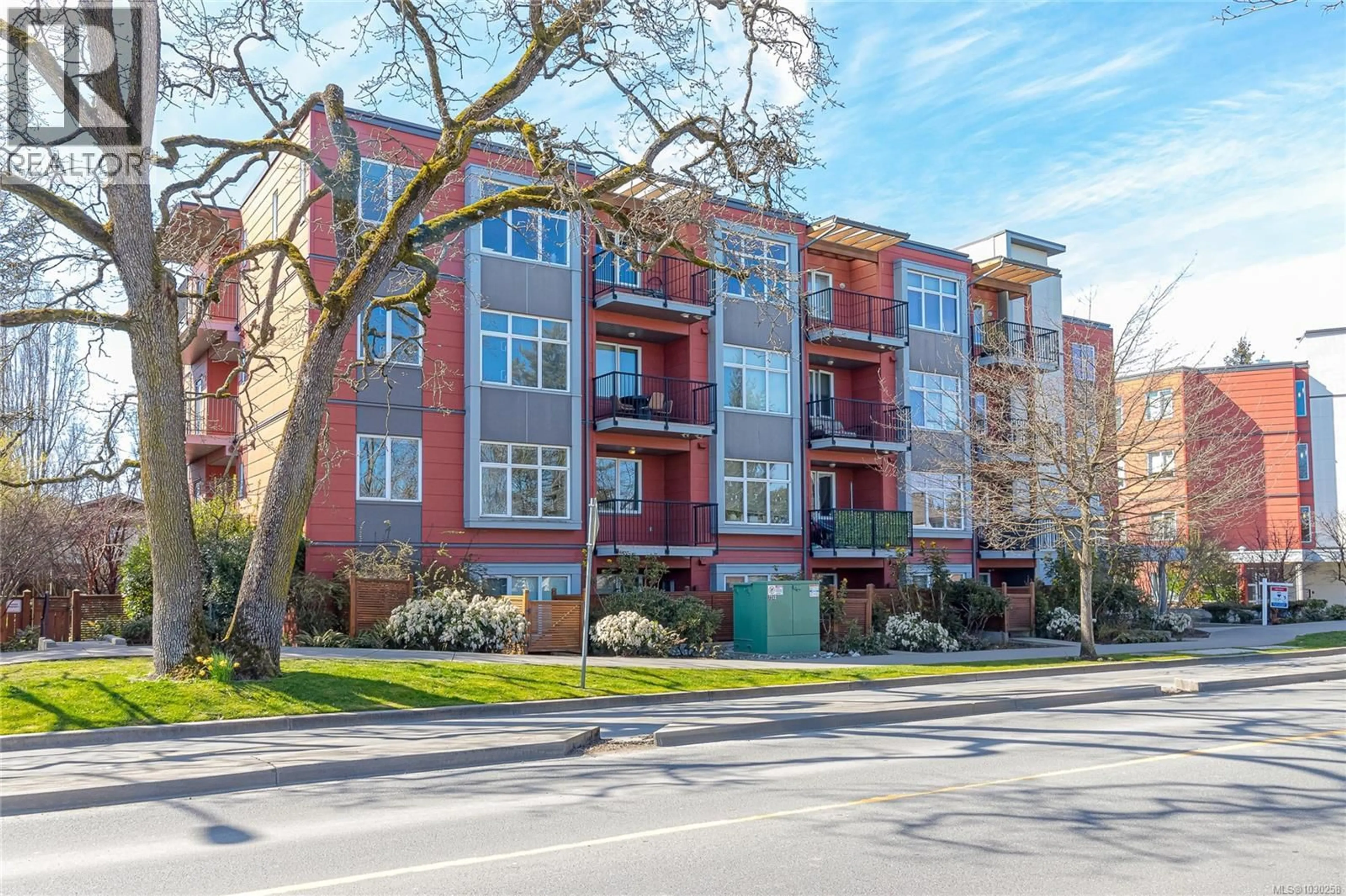 Unknown for 201 - 4030 BORDEN STREET, Saanich British Columbia V8X2E9