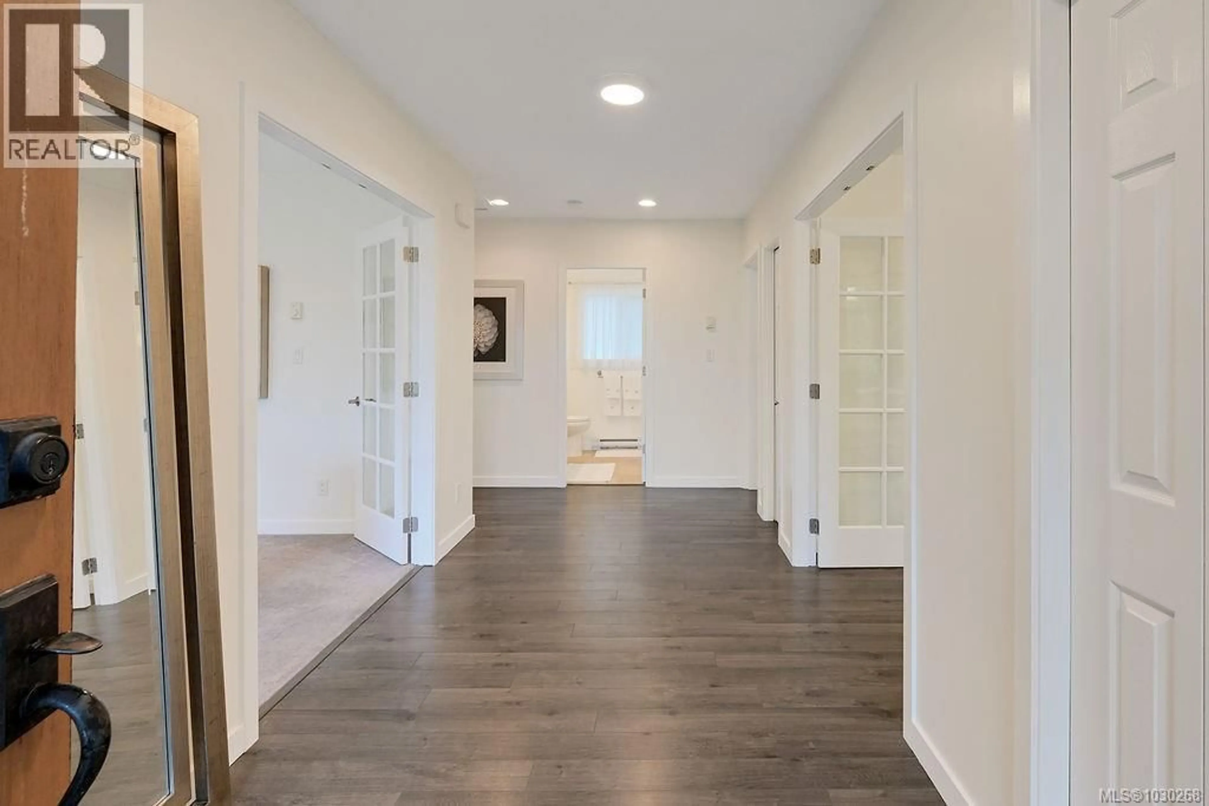 Indoor entryway for 2173 AMITY DRIVE, North Saanich British Columbia V8L1A9