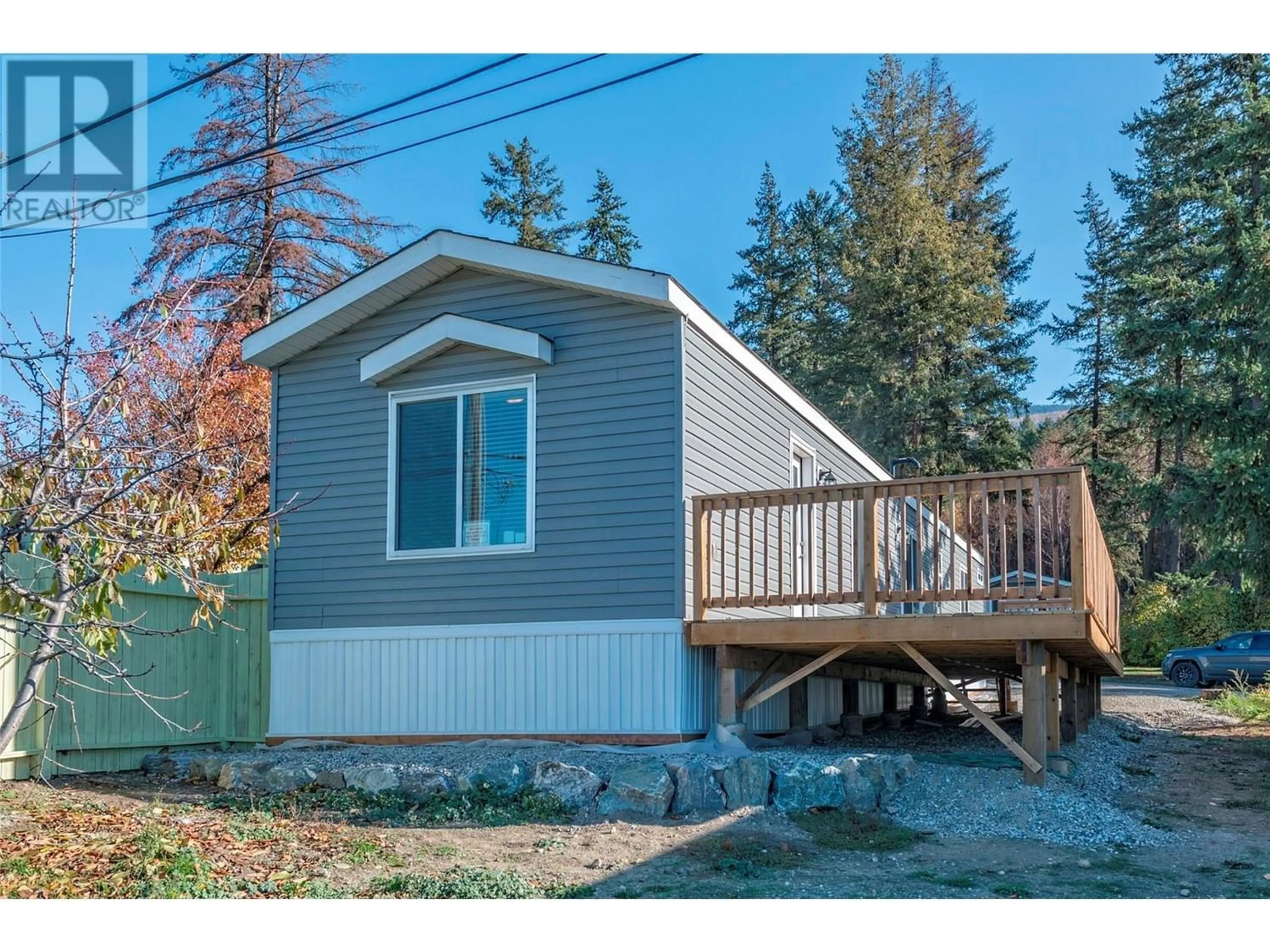 Frontside or backside of a home for 934 Hutley Road Unit# 8A, Spallumcheen British Columbia V0E1B7