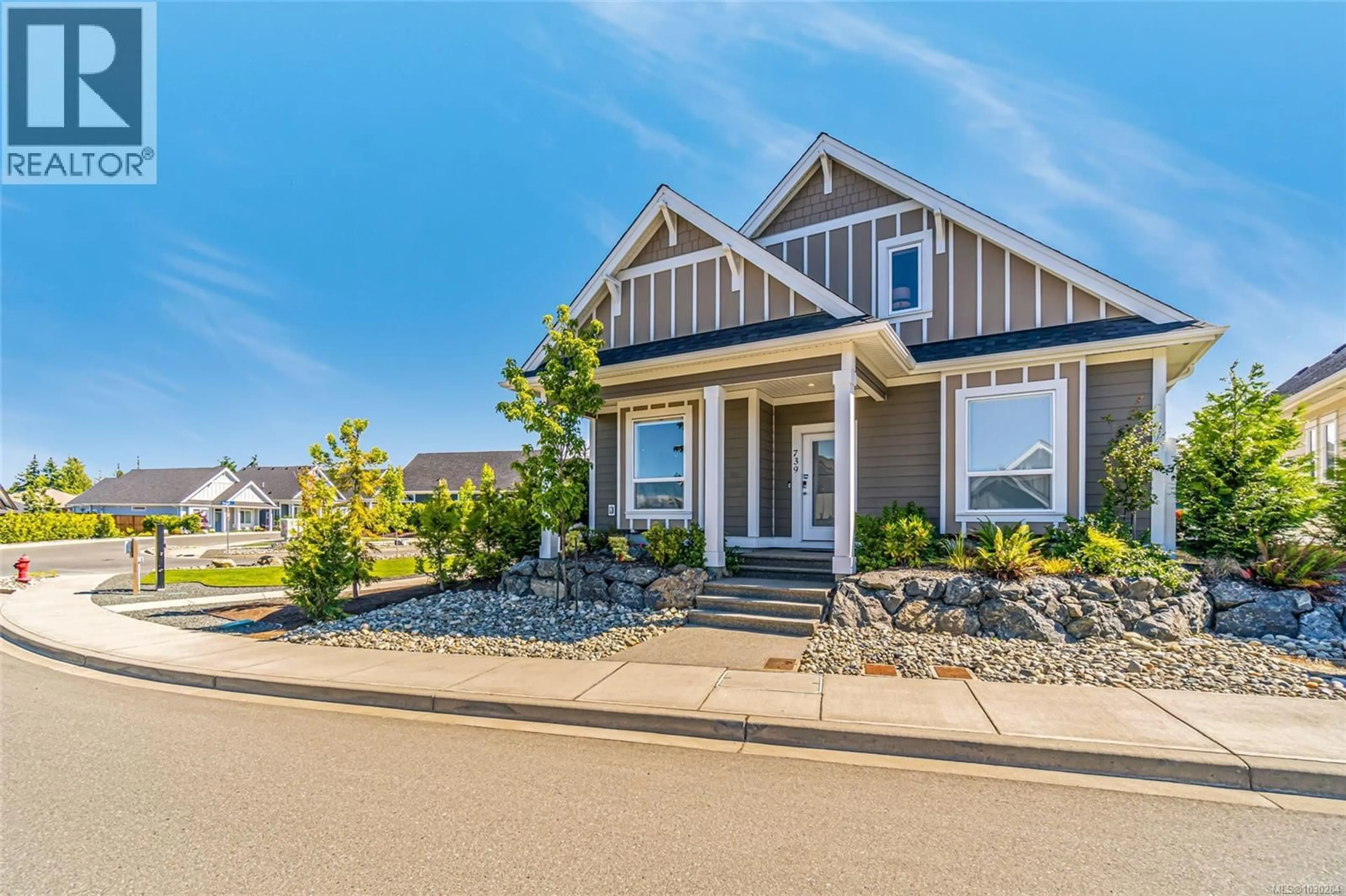 Home with vinyl exterior material, street for 739 BRIARWOOD DRIVE, Parksville British Columbia V9P2P9