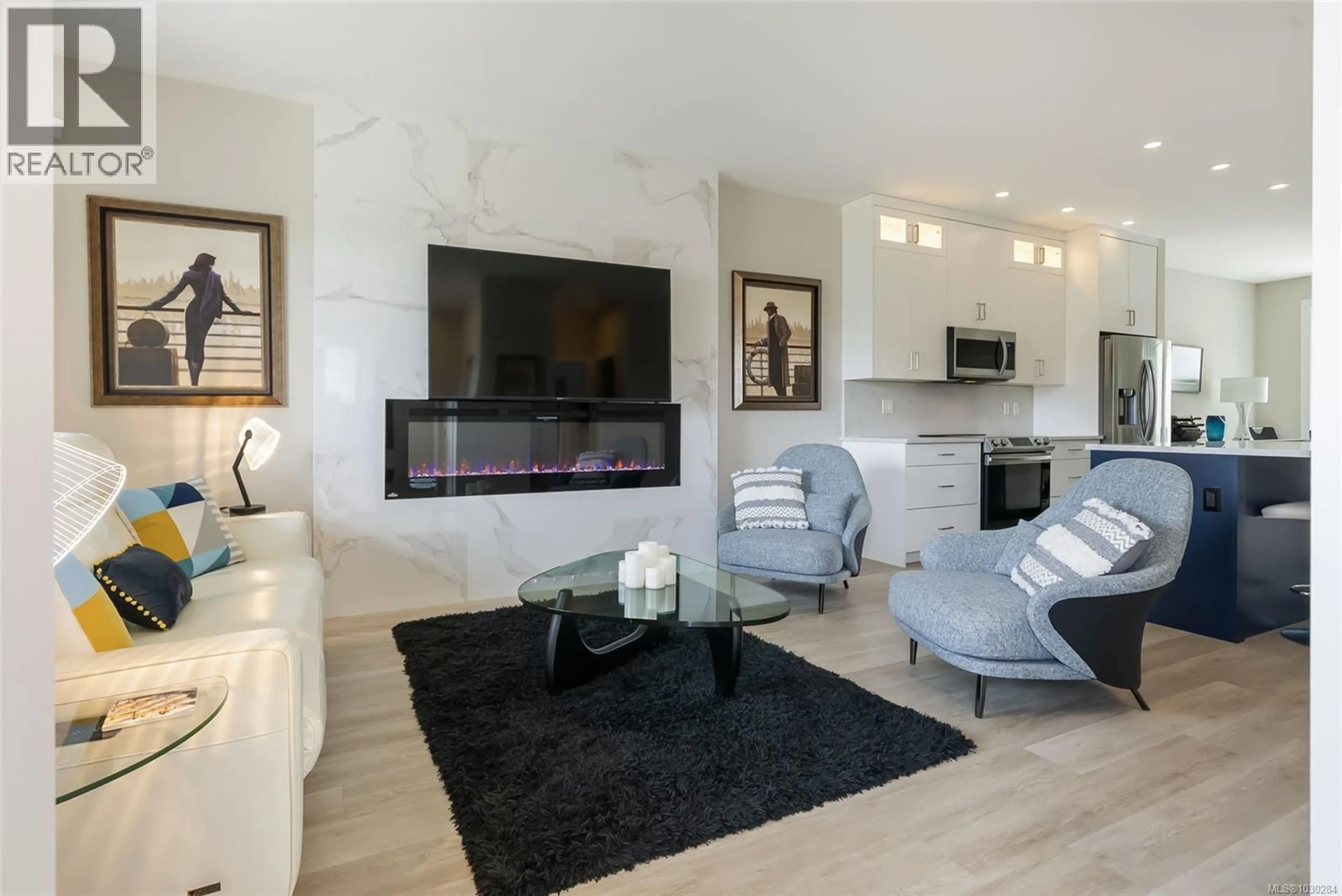 Living room with furniture, unknown for 739 BRIARWOOD DRIVE, Parksville British Columbia V9P2P9