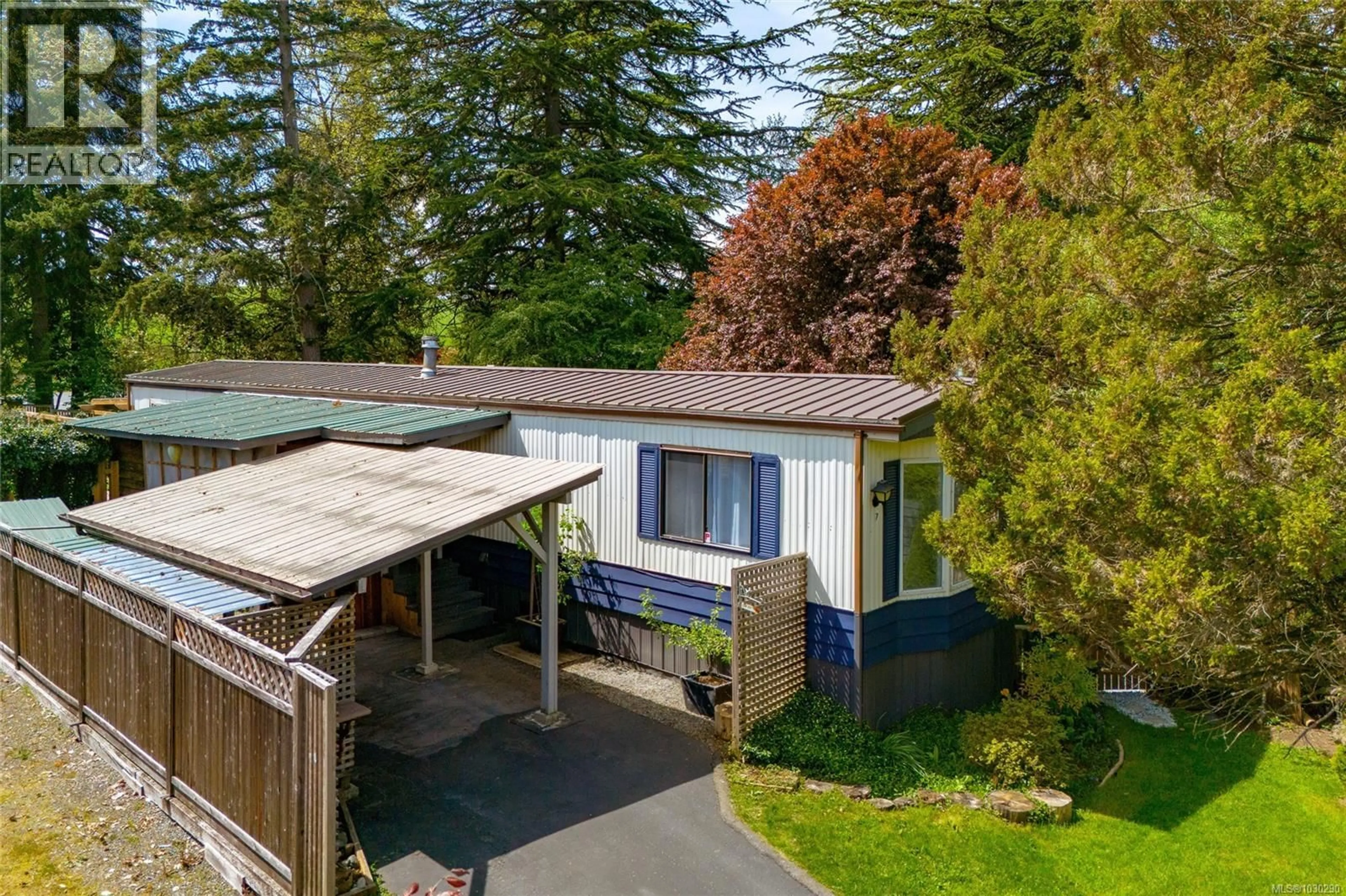 A pic from outside/outdoor area/front of a property/back of a property/a pic from drone, unknown for 47 - 1265 CHERRY POINT ROAD, Cowichan Bay British Columbia V0R1N2
