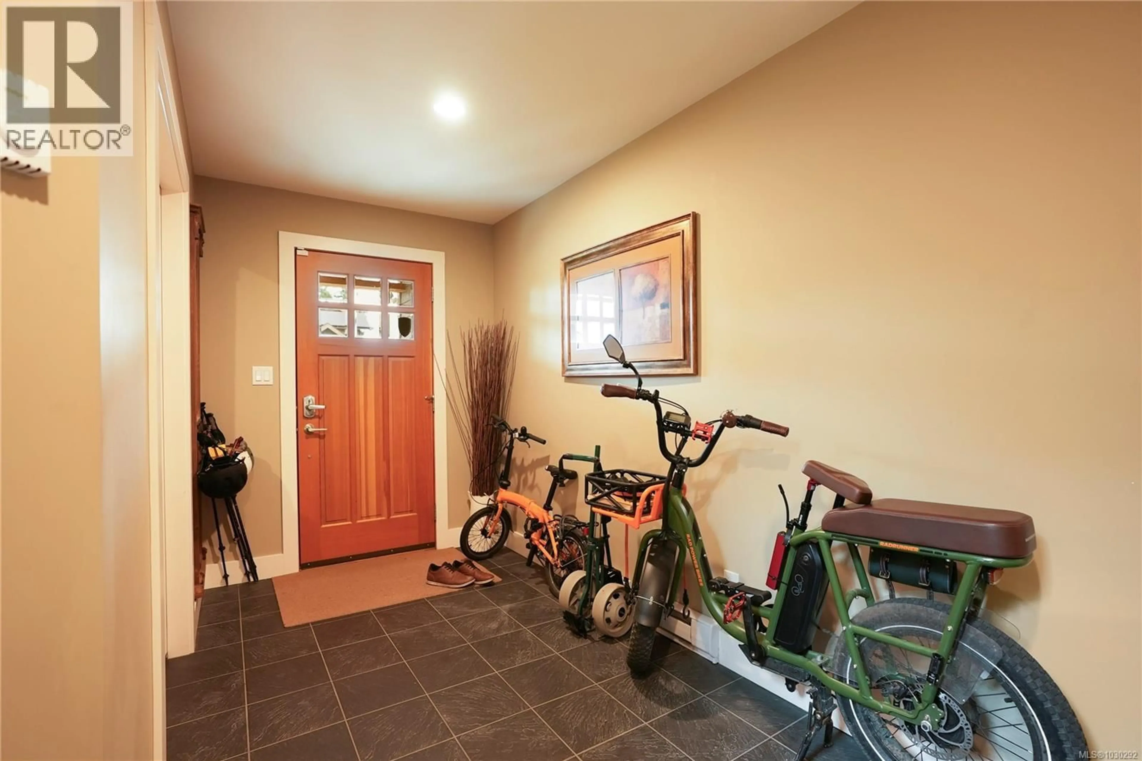 Indoor entryway for 6978 BRAILSFORD PLACE, Sooke British Columbia V9Z1J7