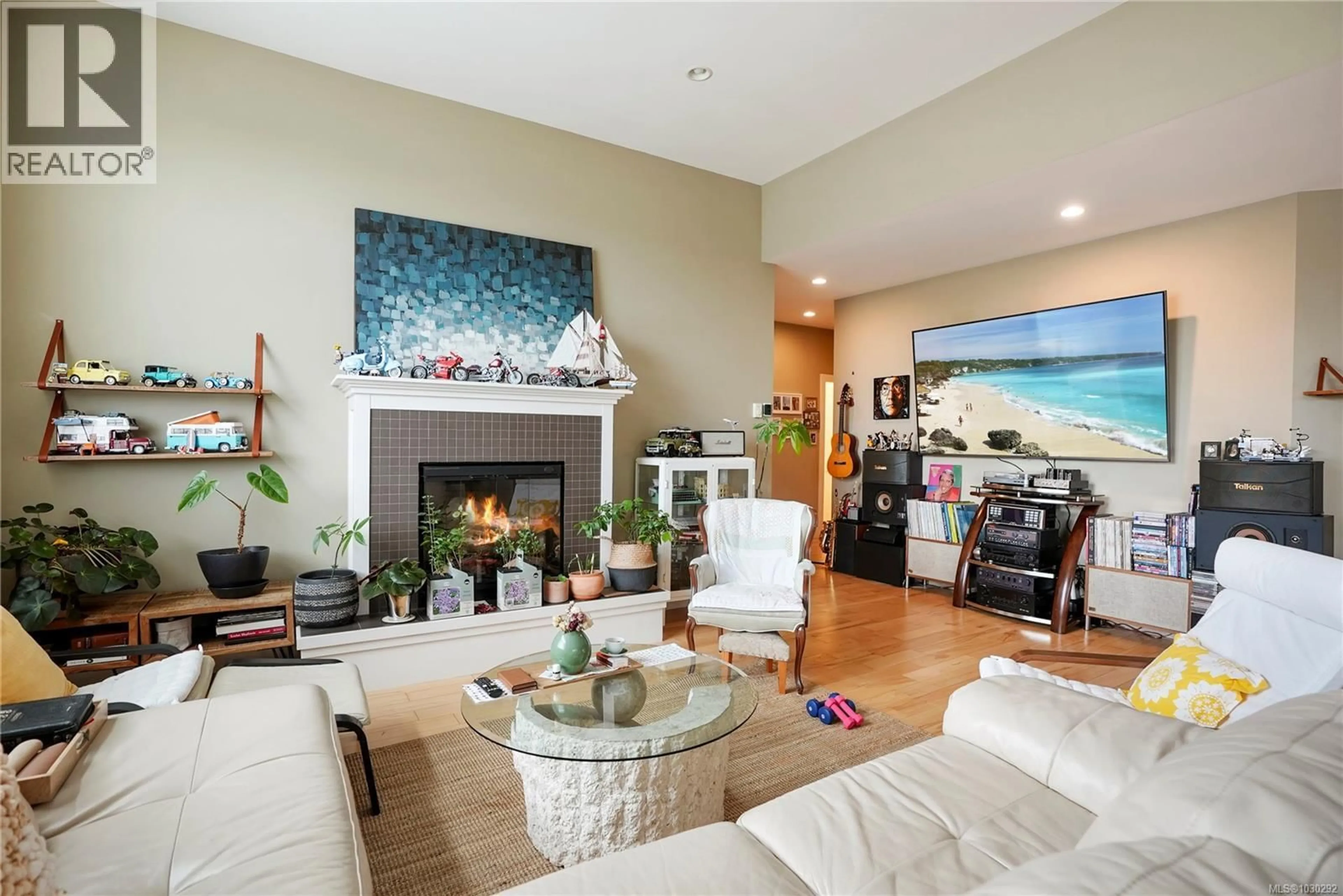 Living room with furniture, unknown for 6978 BRAILSFORD PLACE, Sooke British Columbia V9Z1J7