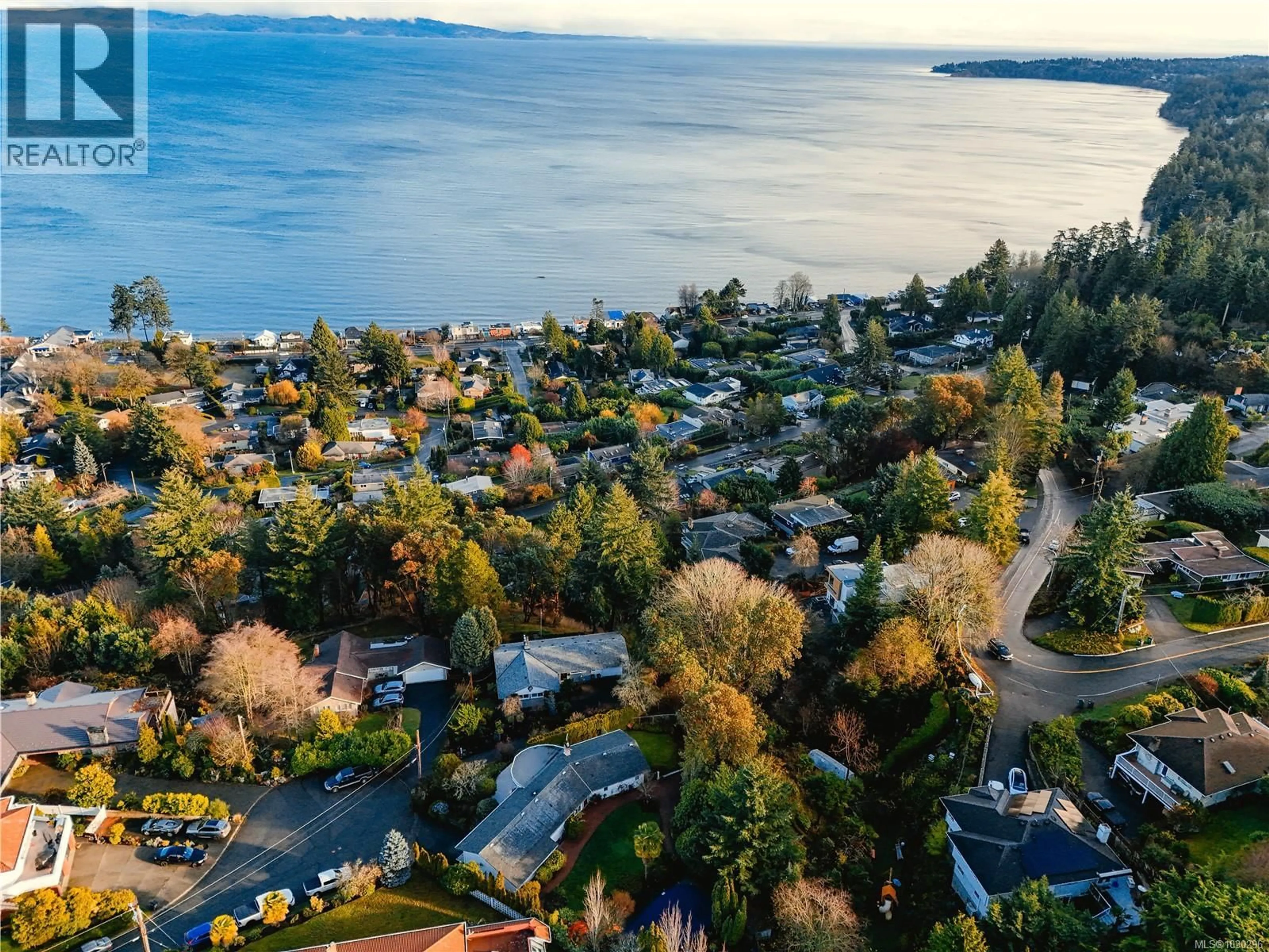 A pic from outside/outdoor area/front of a property/back of a property/a pic from drone, water/lake/river/ocean view for 5054 CATALINA TERRACE, Saanich British Columbia V8Y2A5