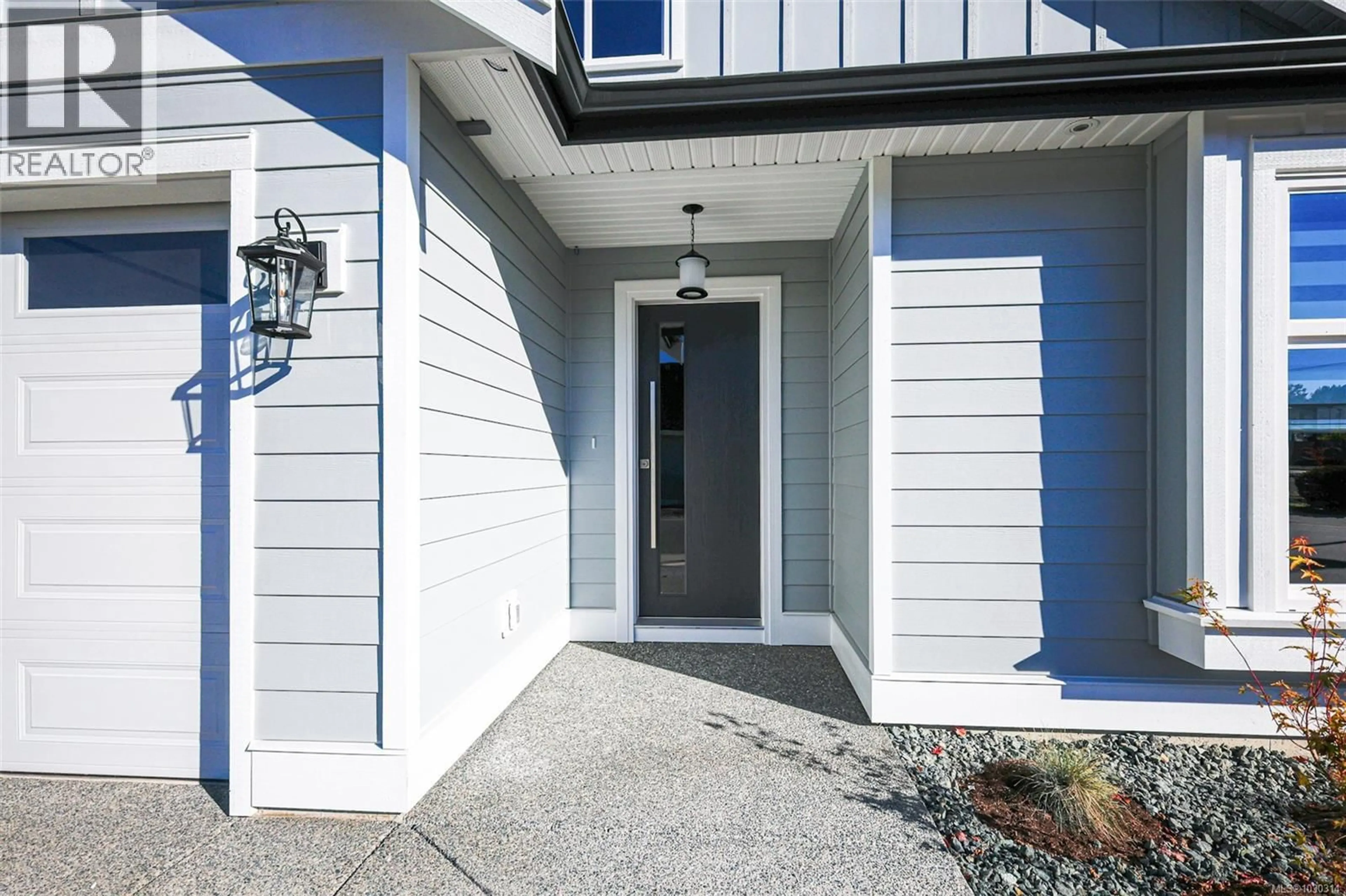 Indoor entryway for 492 HAMPSTEAD STREET, Parksville British Columbia V9P0G5