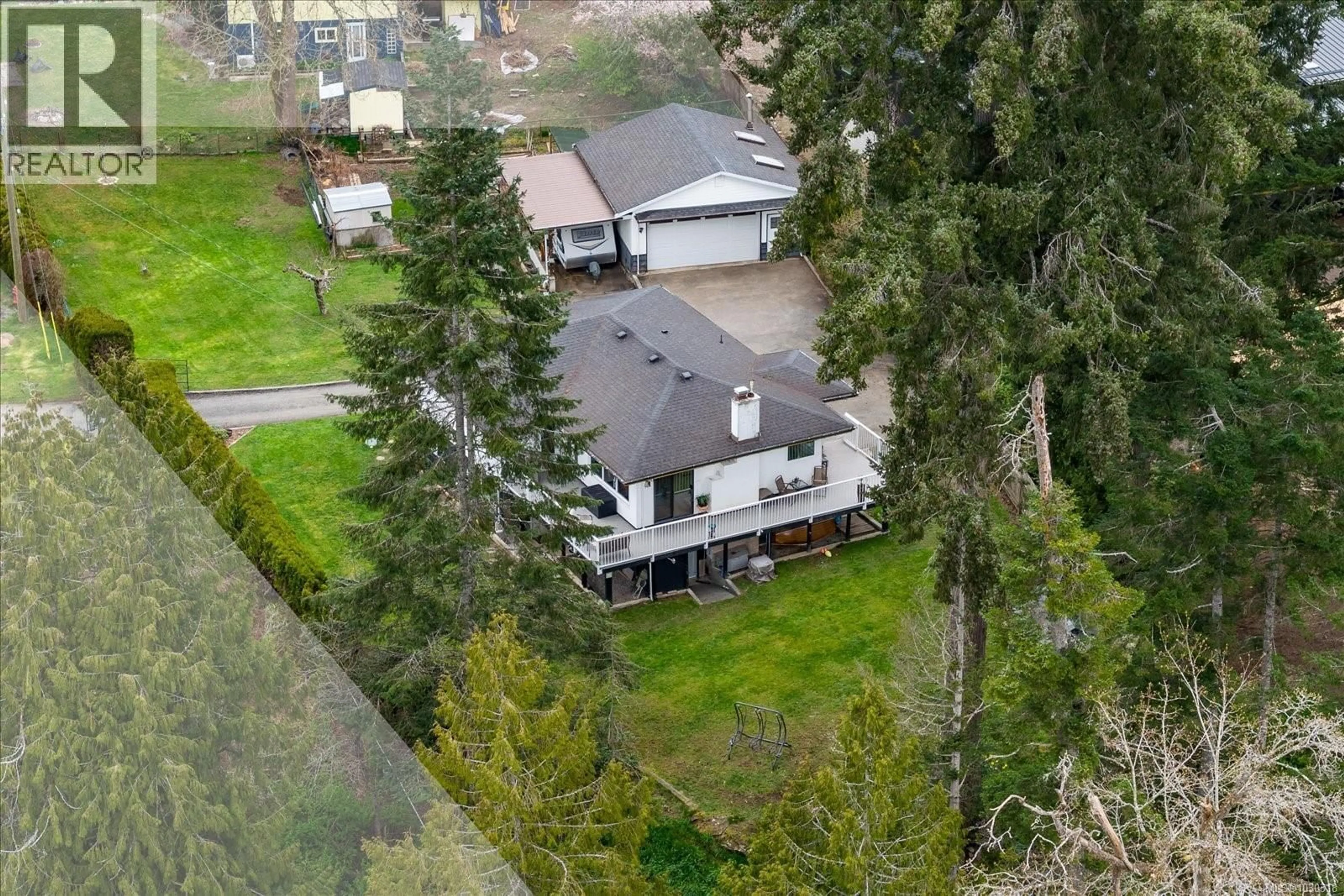 A pic from outside/outdoor area/front of a property/back of a property/a pic from drone, street for 1694 GERRAND ROAD, Nanaimo British Columbia V9X1L4