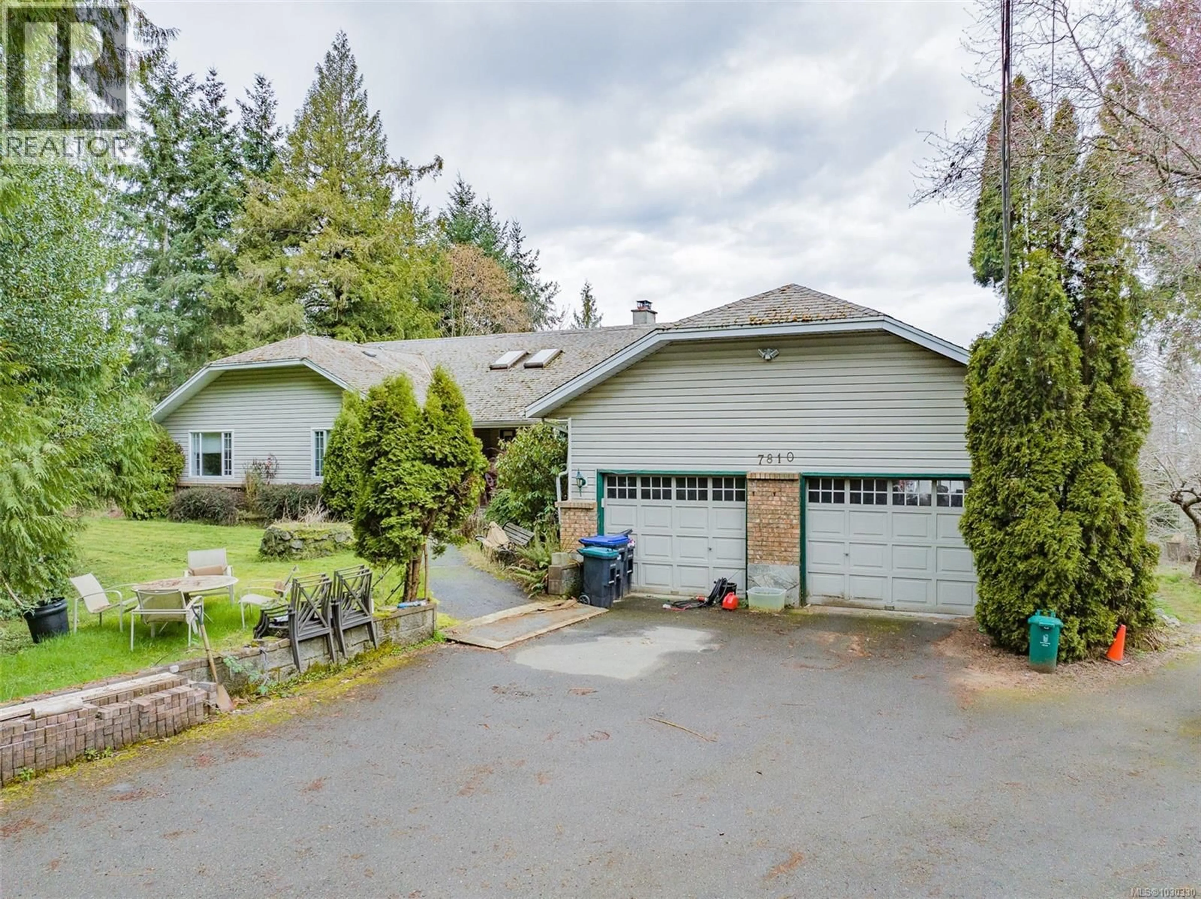 A pic from outside/outdoor area/front of a property/back of a property/a pic from drone, street for 7810 AATS ROAD, Lantzville British Columbia V0R2H0
