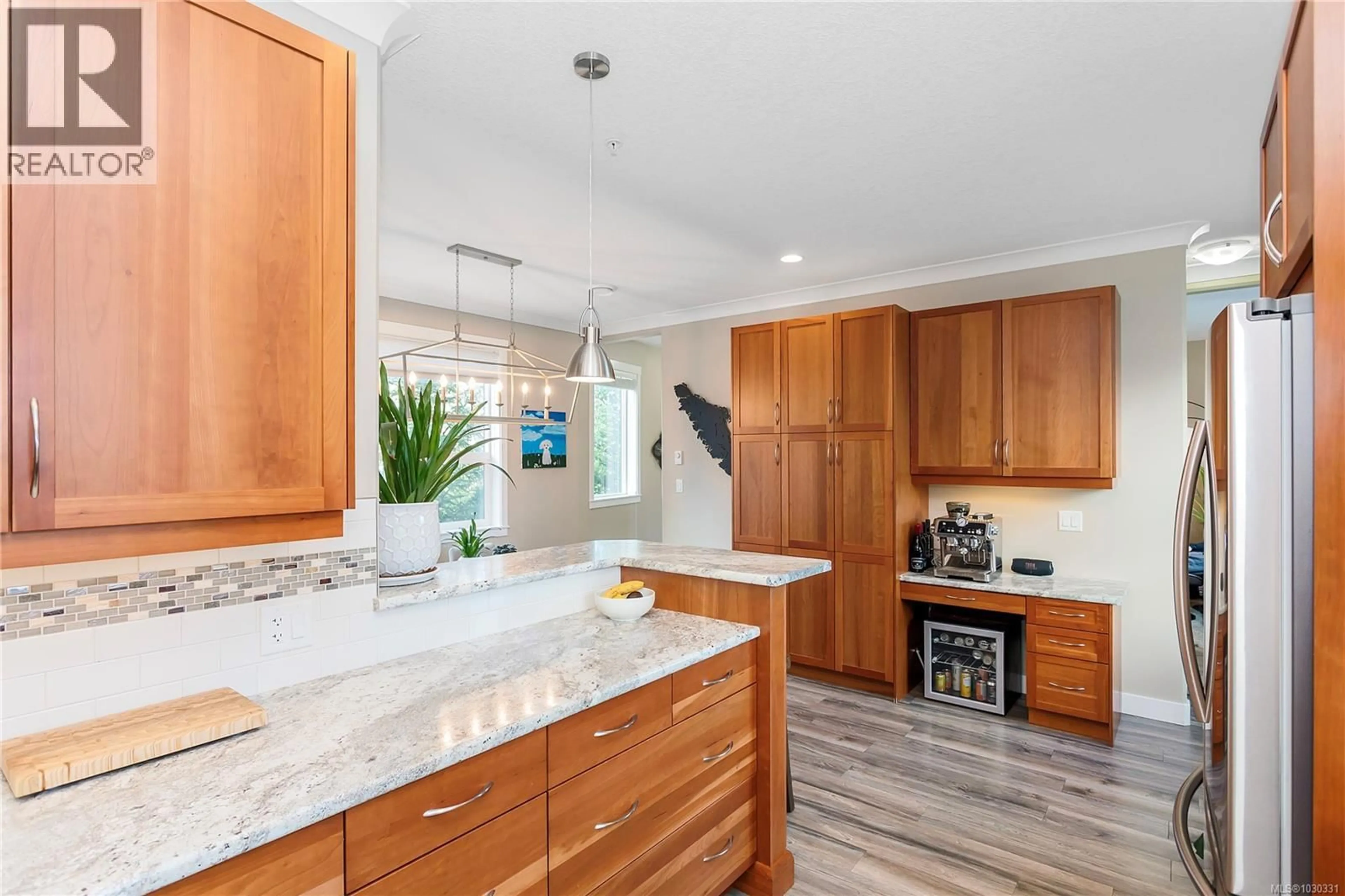 Open concept kitchen, ceramic/tile floor for 2 - 6117 GLACIER WAY, Nanaimo British Columbia V9T0H8