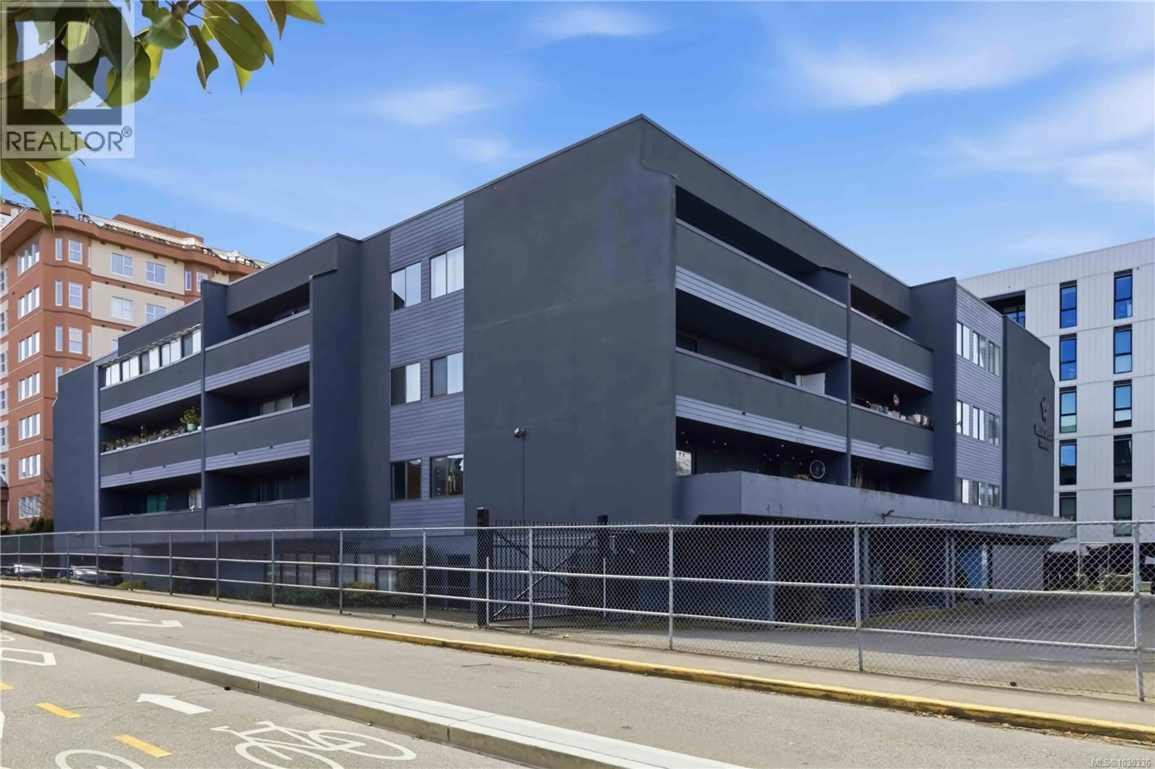 Parking for 301 - 755 HILLSIDE AVENUE, Victoria British Columbia V8T5B3