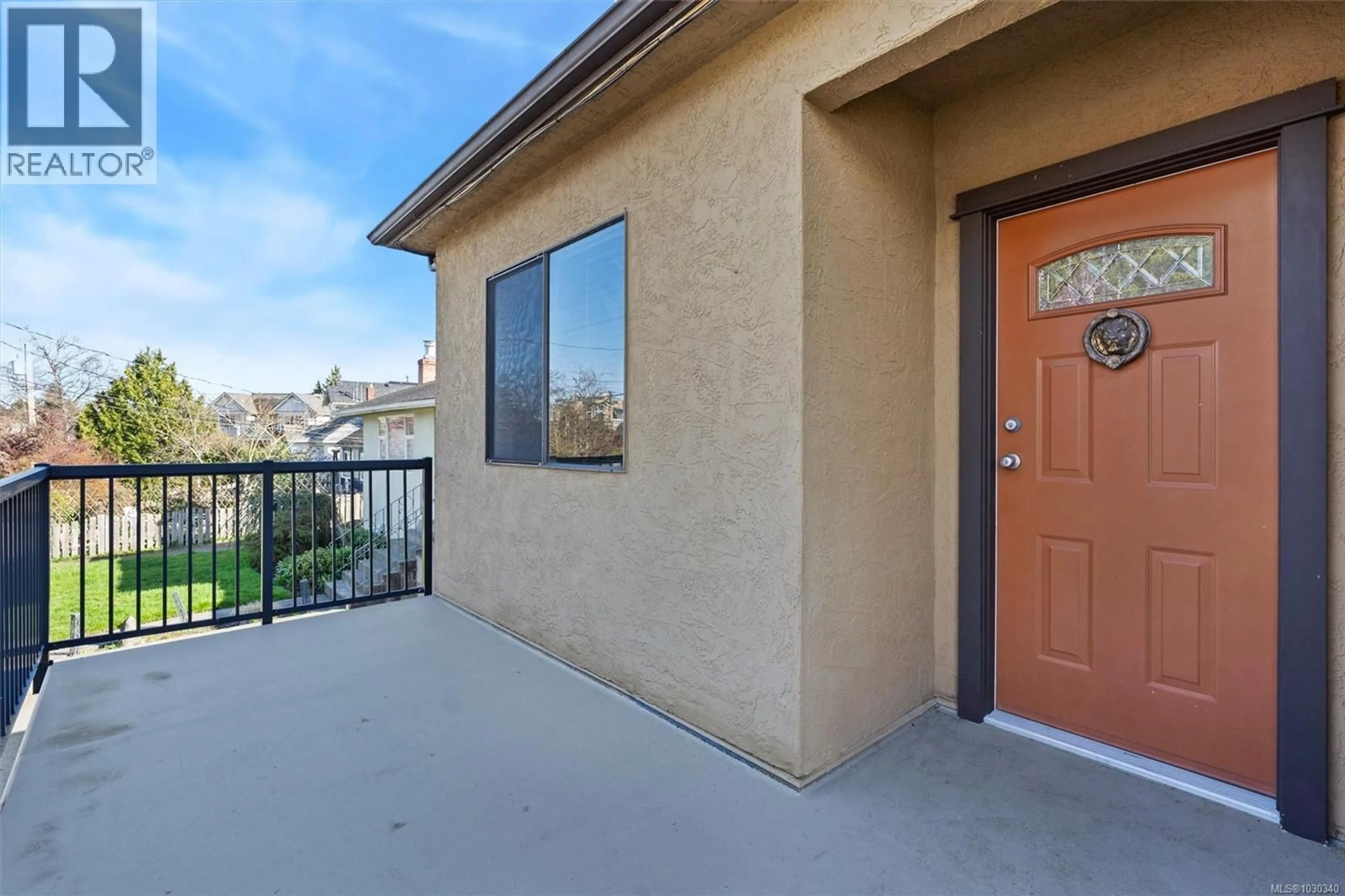 Patio, water/lake/river/ocean view for 989 DUNSMUIR ROAD, Esquimalt British Columbia V9A5C4