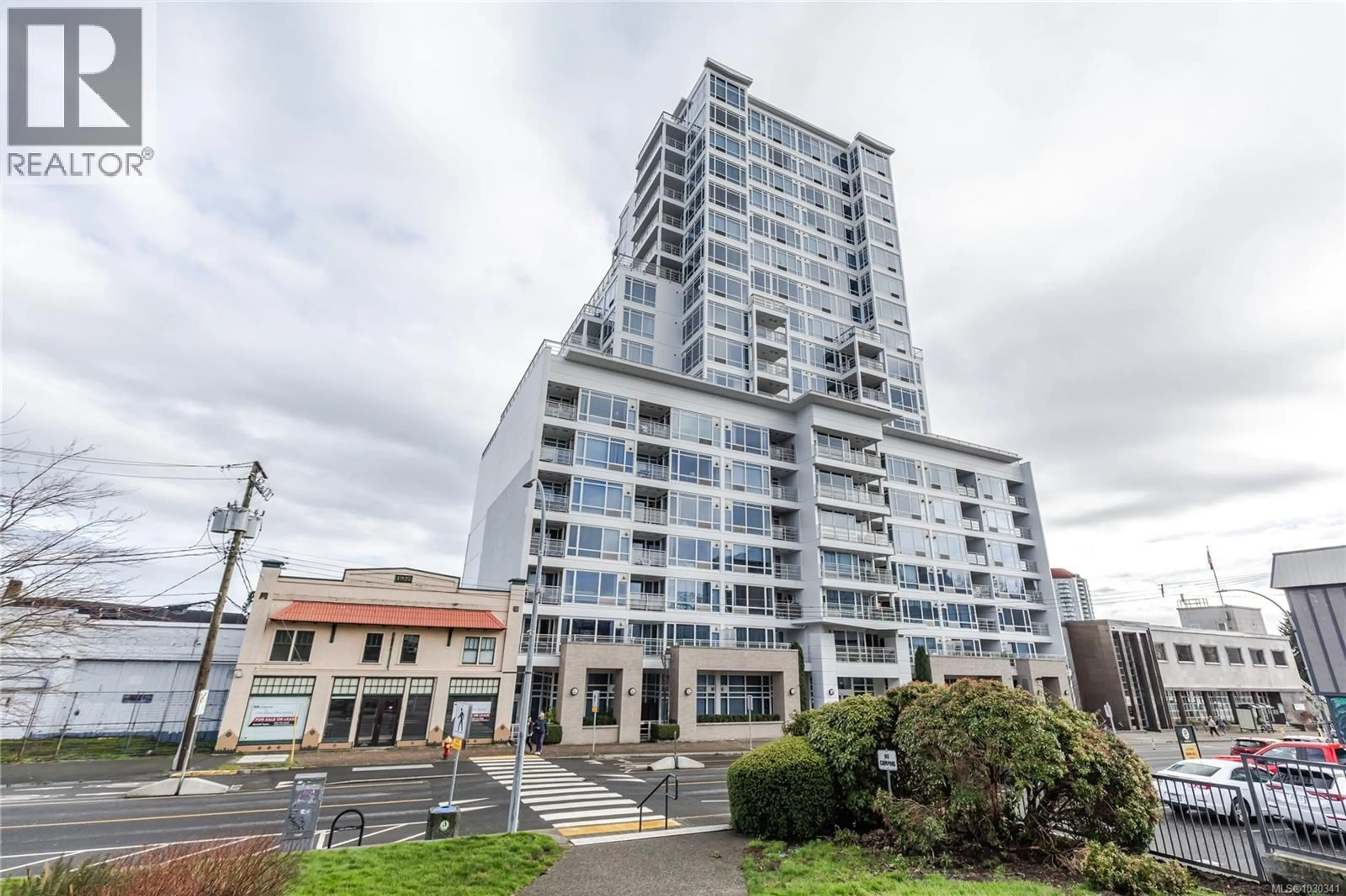 A pic from outside/outdoor area/front of a property/back of a property/a pic from drone, unknown for 212 - 38 FRONT STREET, Nanaimo British Columbia V9R0B8