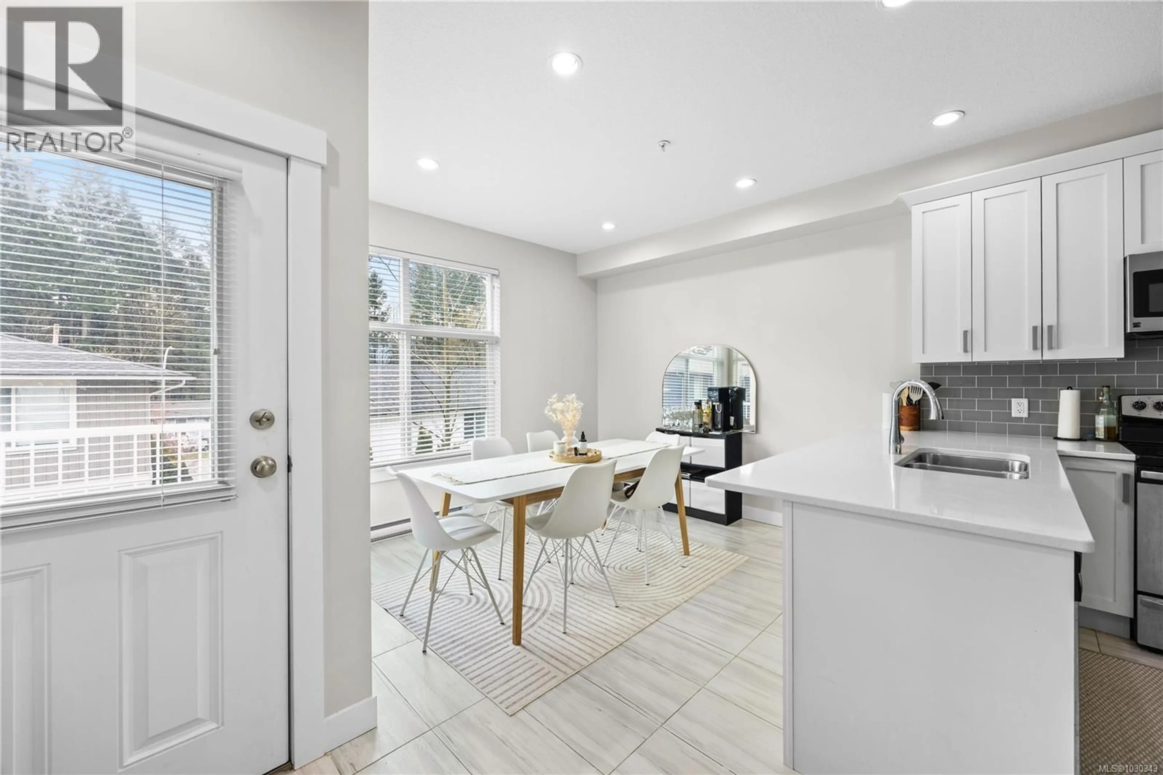 Open concept kitchen, ceramic/tile floor for 135 - 6057 DOUMONT ROAD, Nanaimo British Columbia V9T0G3