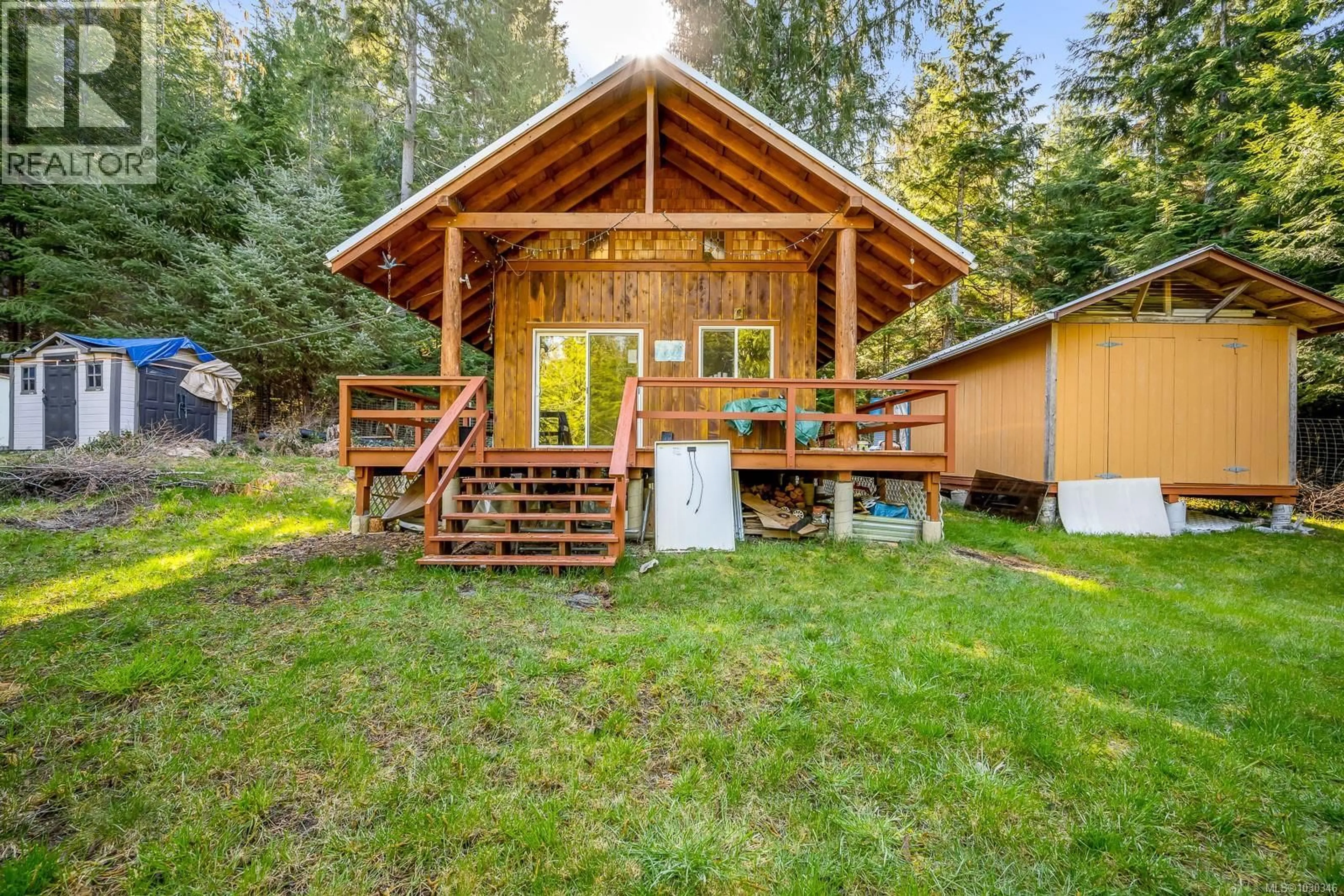 Patio, unknown for 1632 CARRINGTON BAY ROAD, Cortes Island British Columbia V0P1Z0