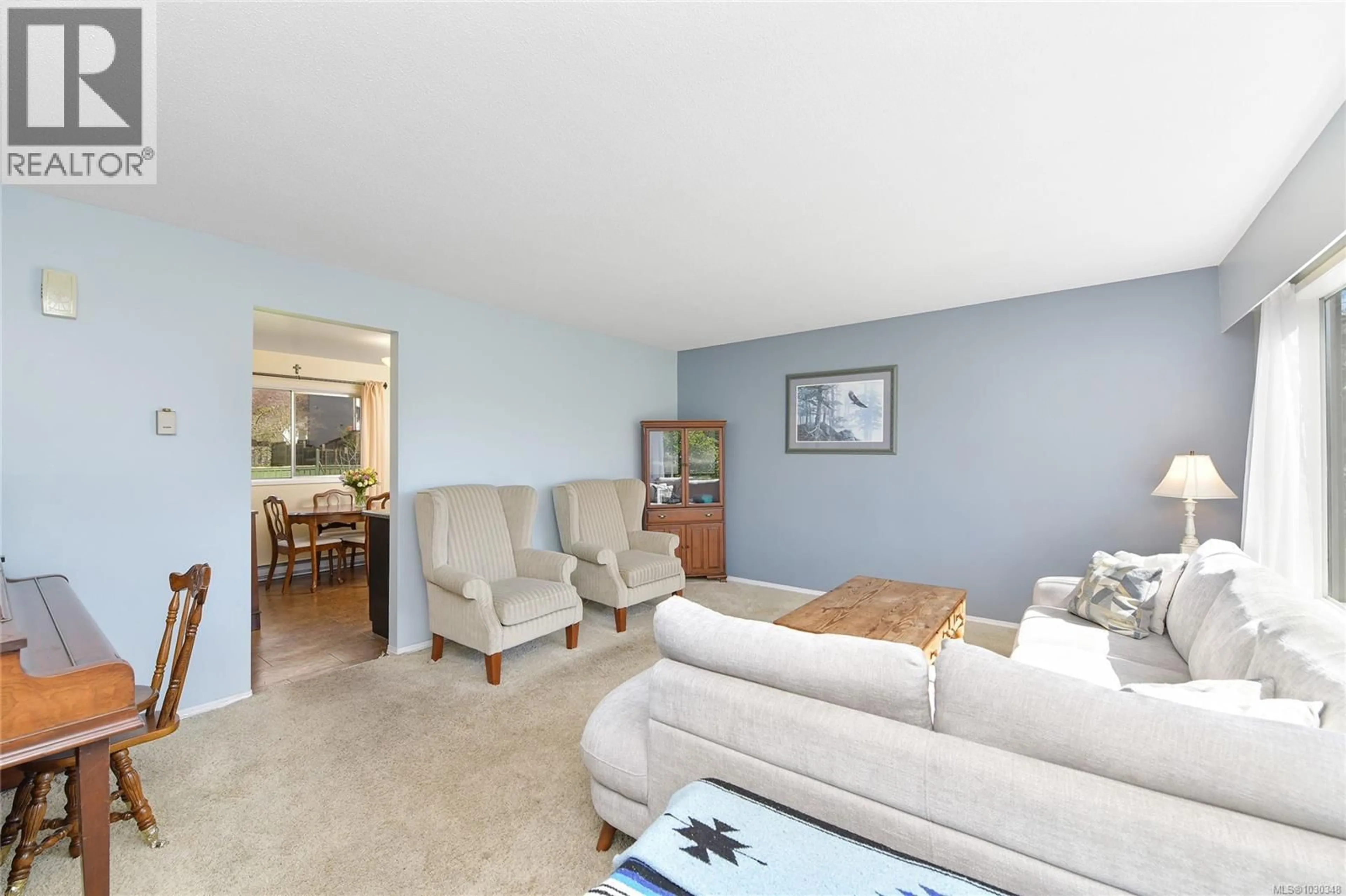 Living room with furniture, unknown for 1716 ASHDALE PLACE, Saanich British Columbia V8N1N9