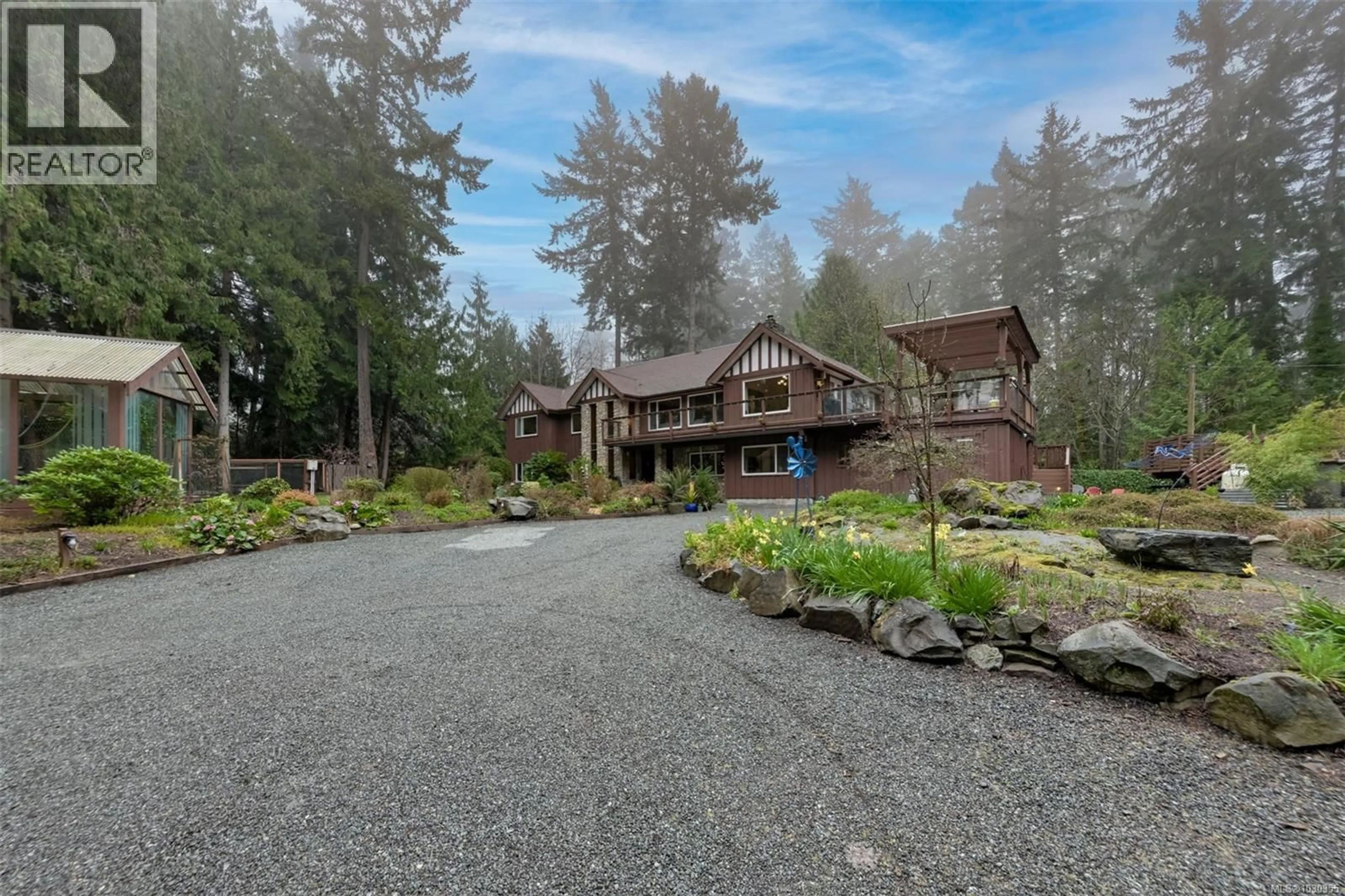 A pic from outside/outdoor area/front of a property/back of a property/a pic from drone, unknown for 11391 WEST SAANICH ROAD, North Saanich British Columbia V8L5H1