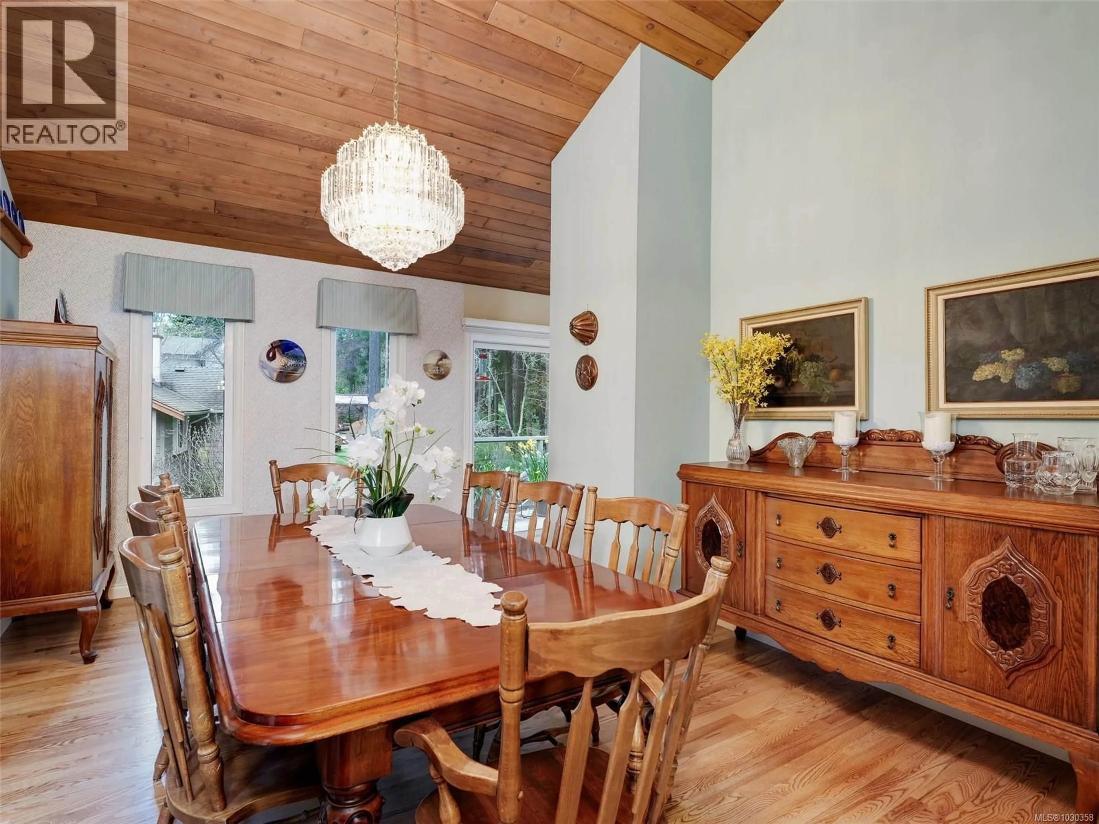 Dining room, wood/laminate floor for 10720 DERRICK ROAD, North Saanich British Columbia V8L5M8