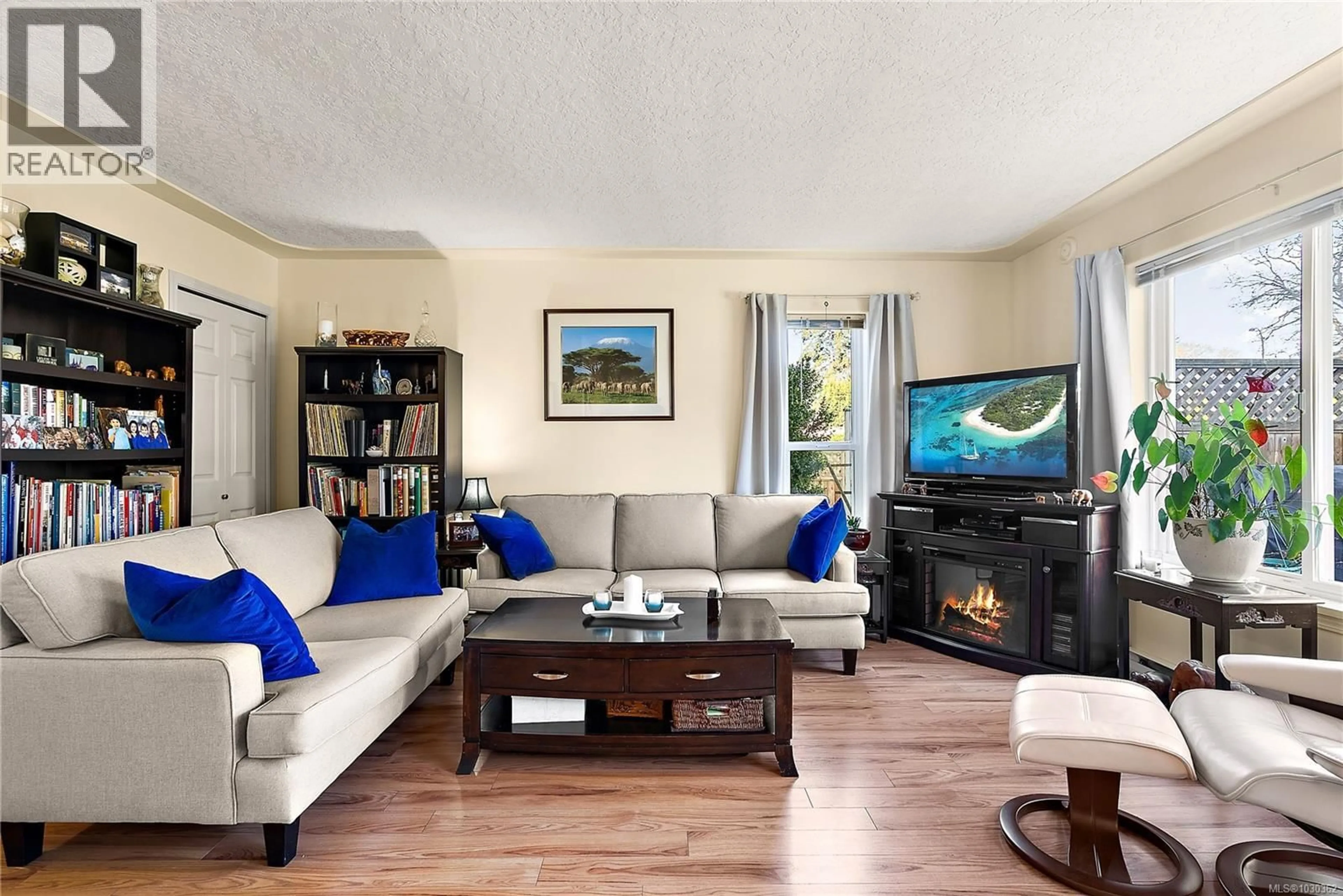 Living room with furniture, unknown for 103 - 793 MEAFORD AVENUE, Langford British Columbia V9B2P7