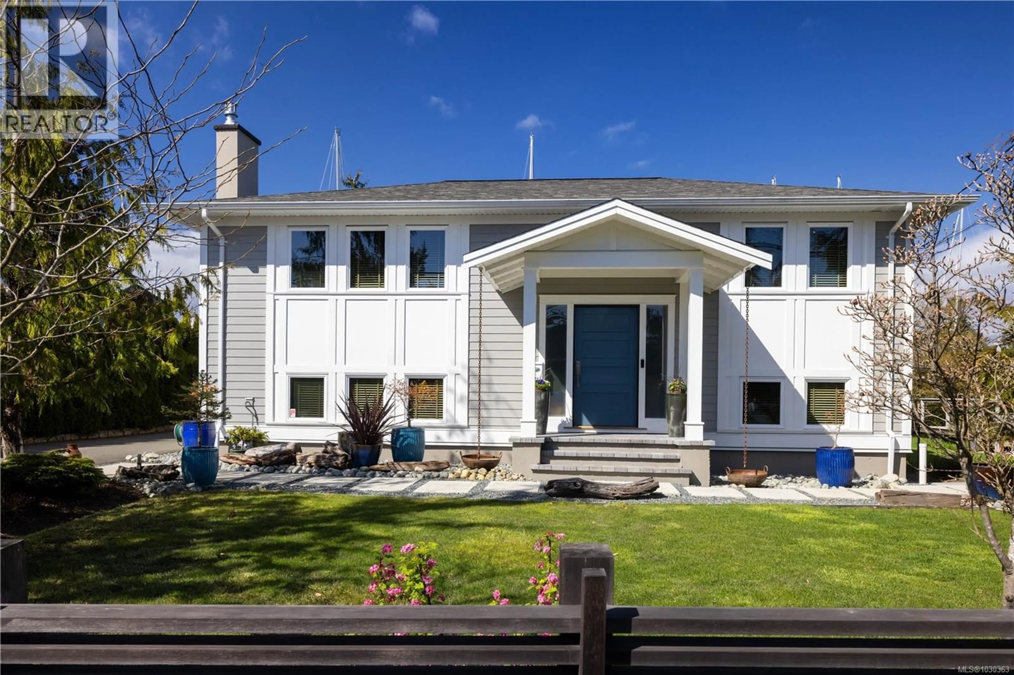 Home with vinyl exterior material, street for 10444 ALLBAY ROAD, Sidney British Columbia V8L2P1