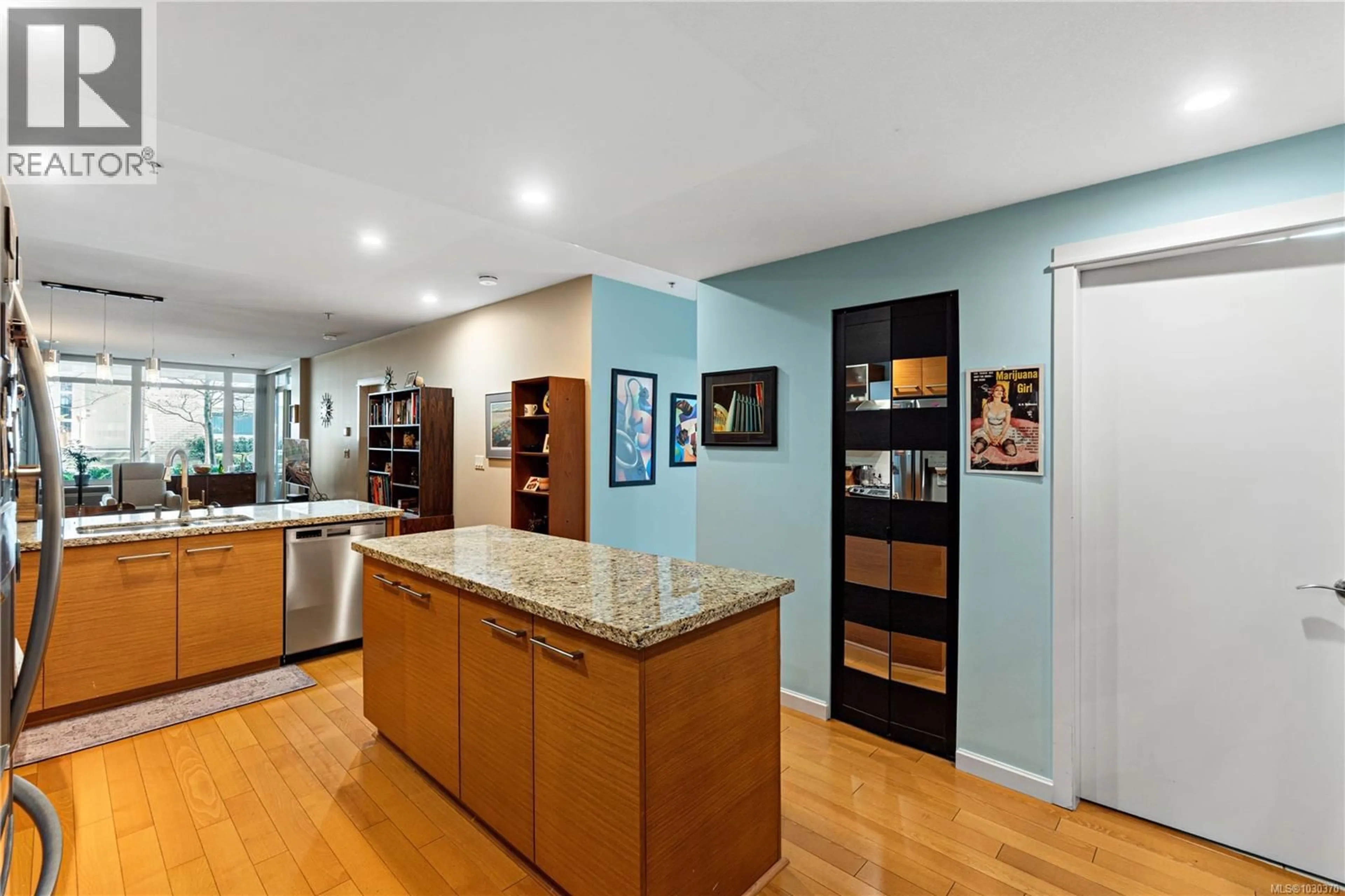 Open concept kitchen, unknown for C02 - 38 FRONT STREET, Nanaimo British Columbia V9R0B8