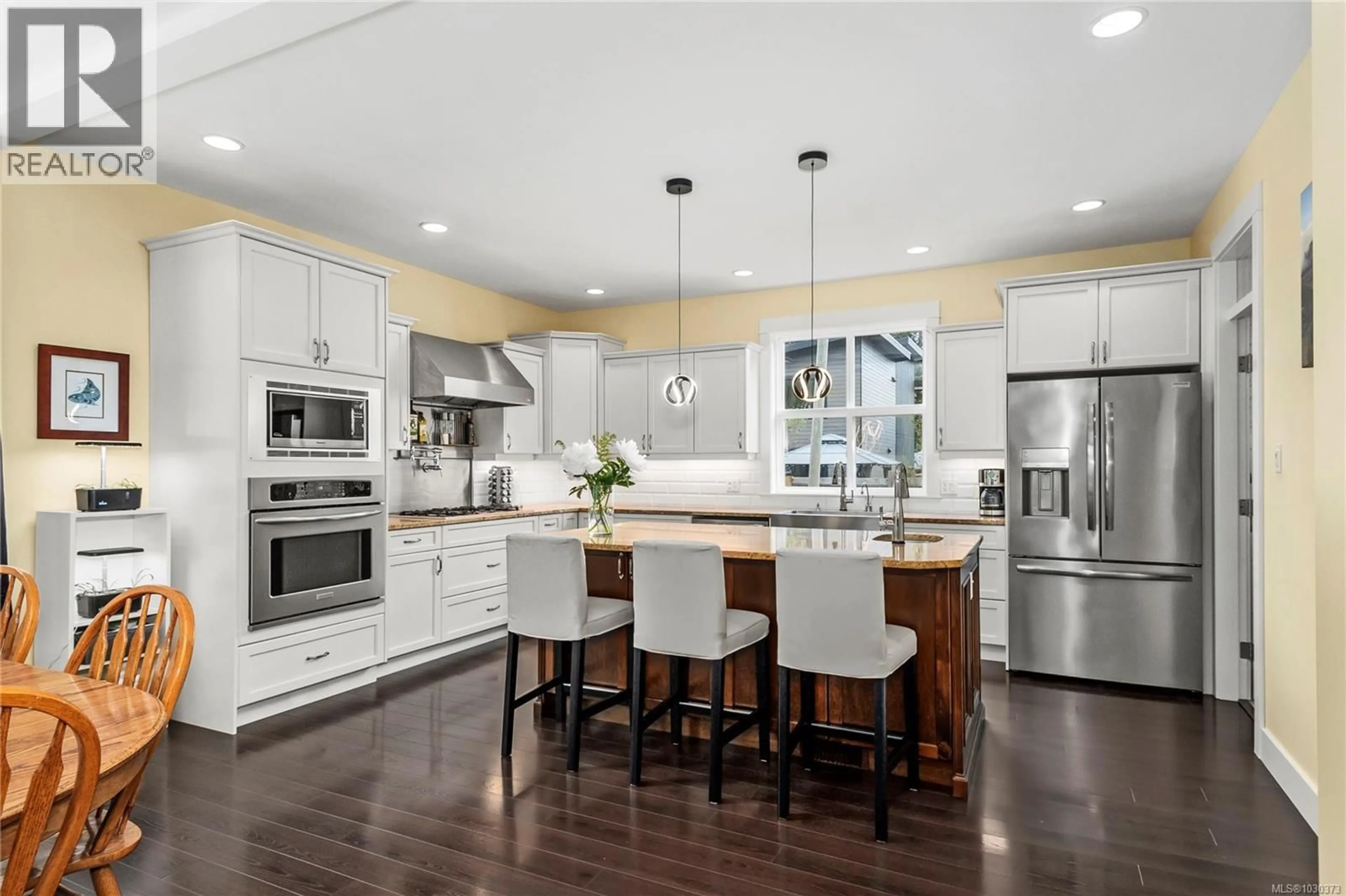 Open concept kitchen, unknown for 288 TWILLINGATE ROAD, Campbell River British Columbia V9W1V2