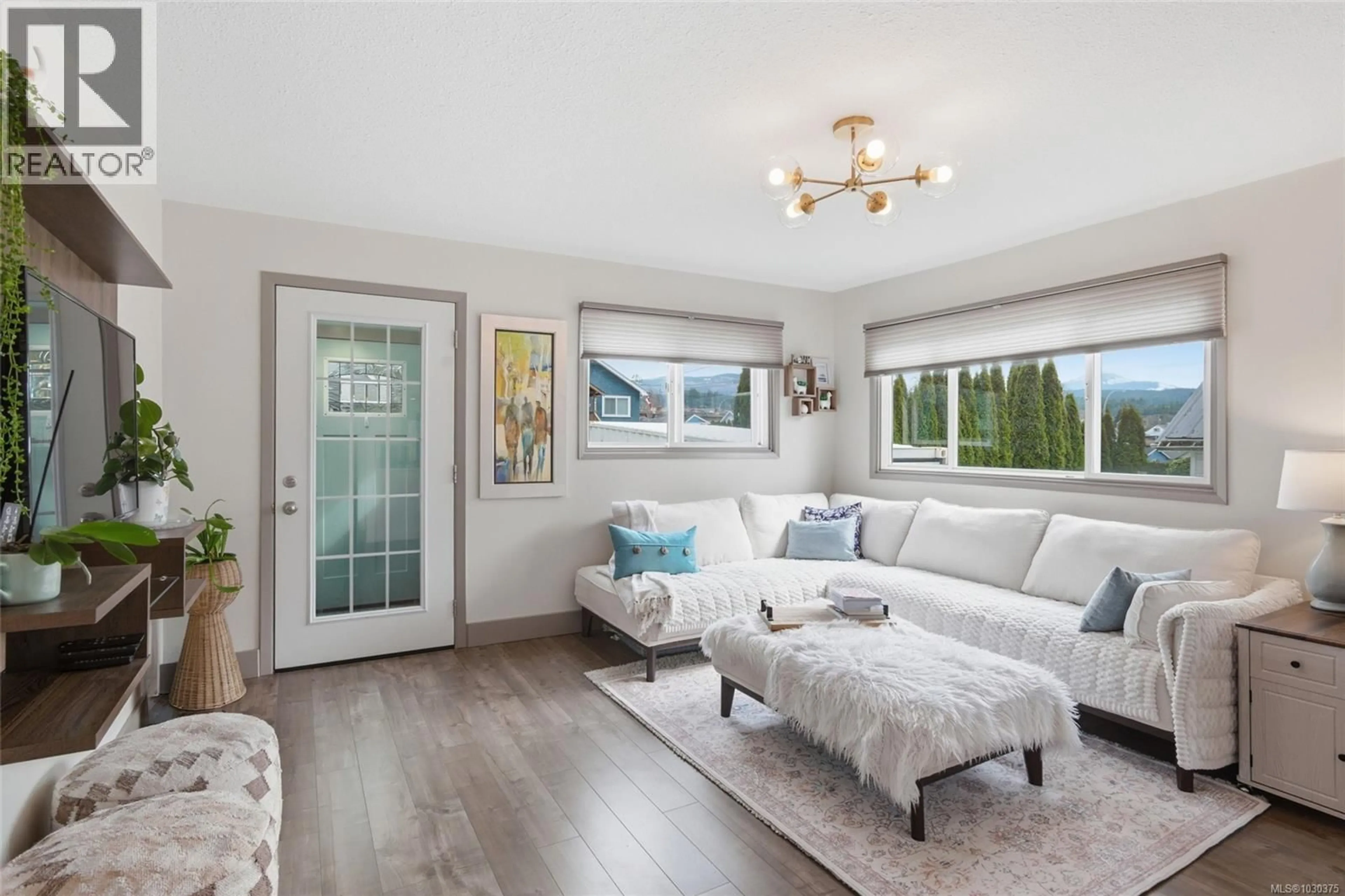 Living room with furniture, unknown for 3832 7TH AVENUE, Port Alberni British Columbia V9Y4P2