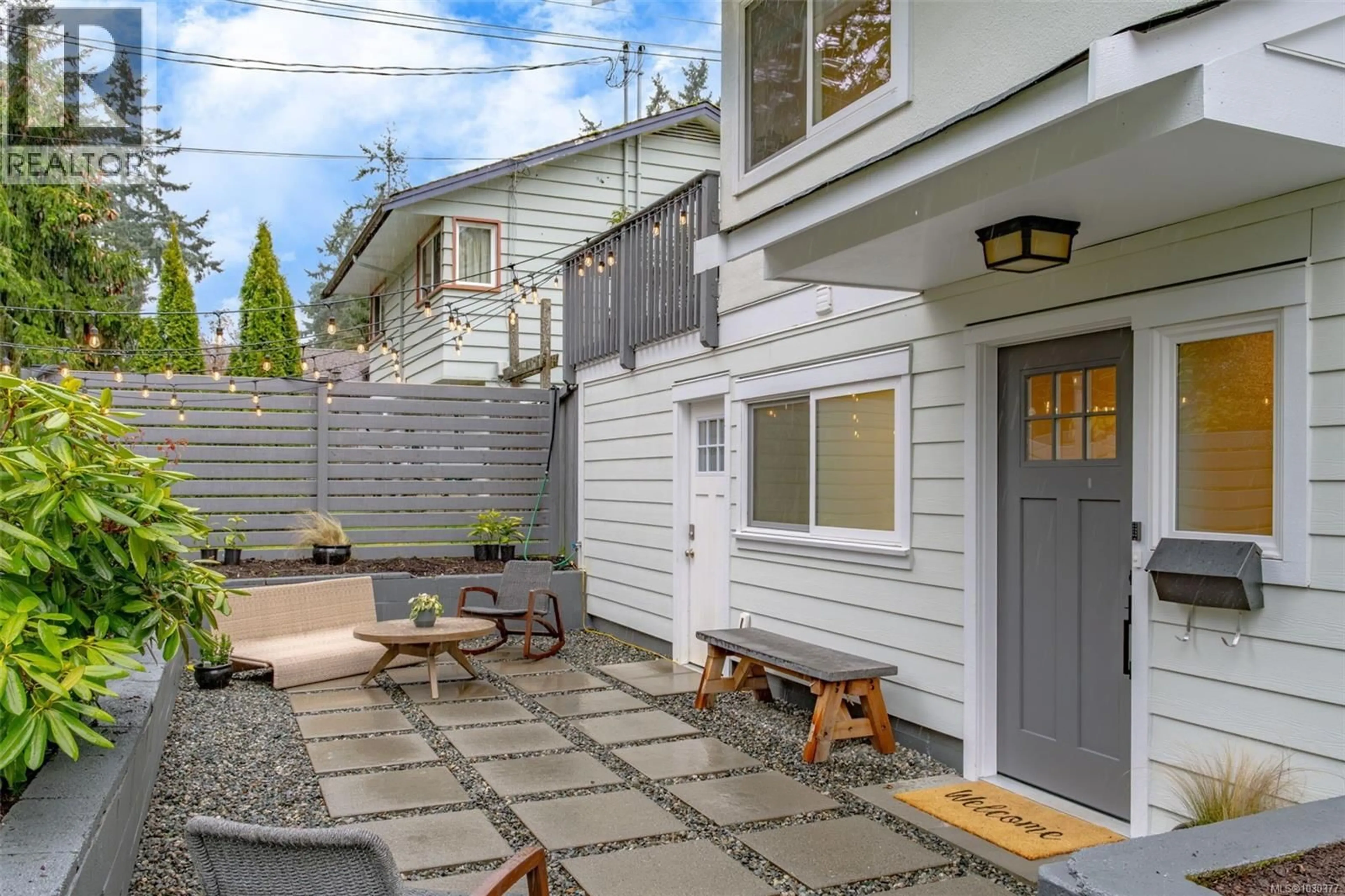 Patio, street for 2445 HOLYROOD DRIVE, Nanaimo British Columbia V9S4K7