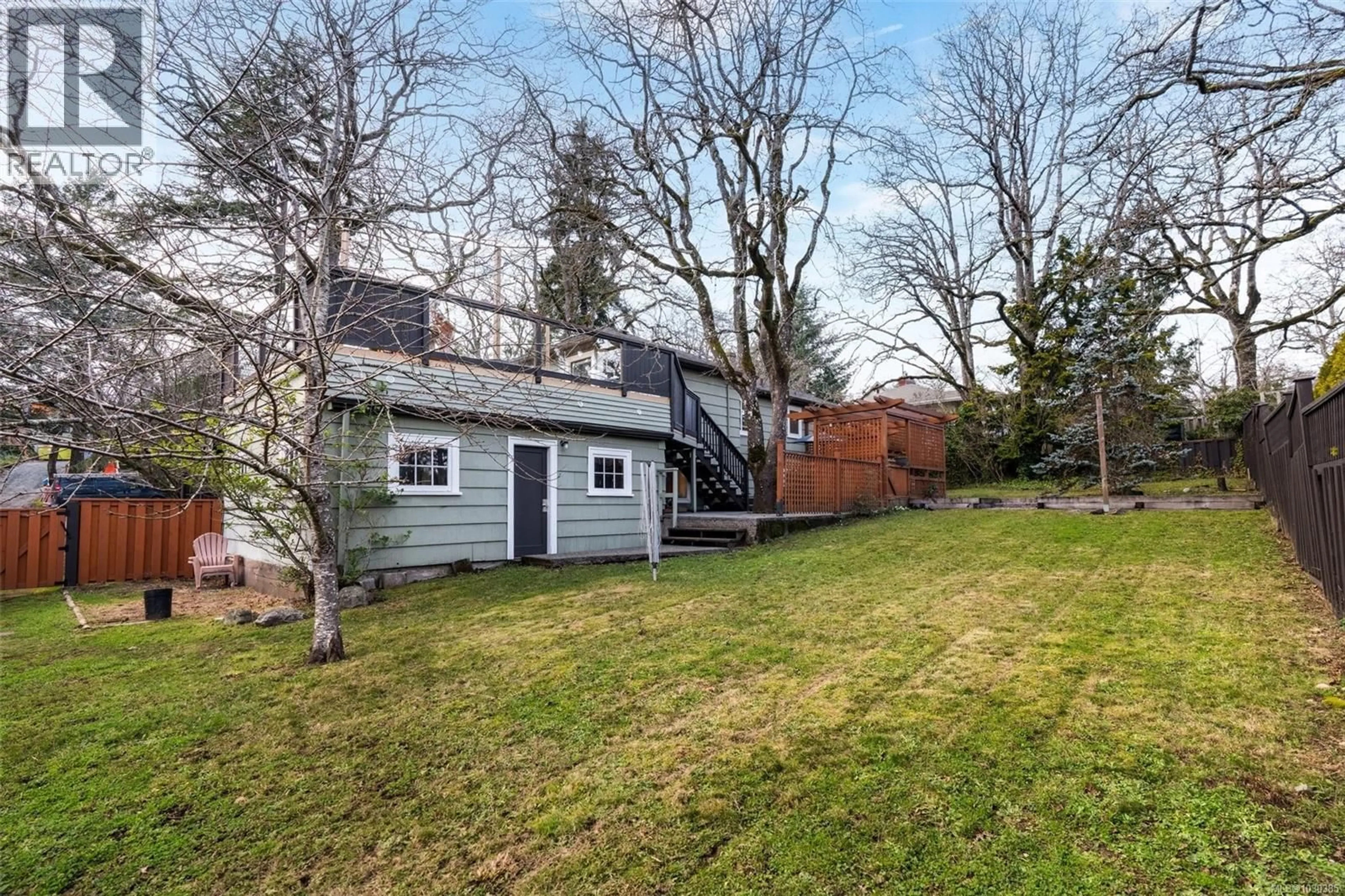 A pic from outside/outdoor area/front of a property/back of a property/a pic from drone, street for 3511 SALSBURY WAY, Saanich British Columbia V8P3K7