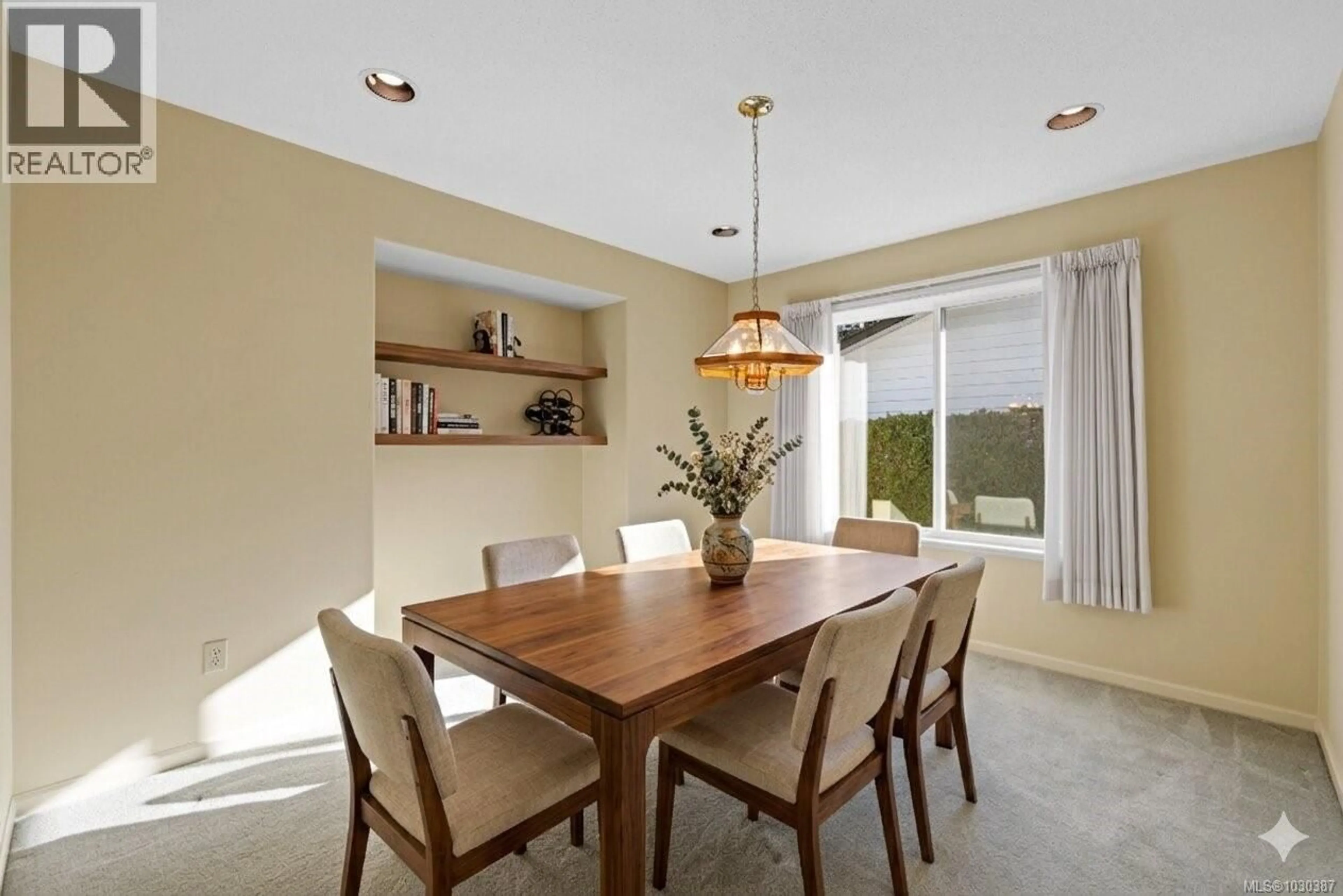 Dining room, unknown for 440 QUATNA ROAD, Qualicum Beach British Columbia V9K1B5