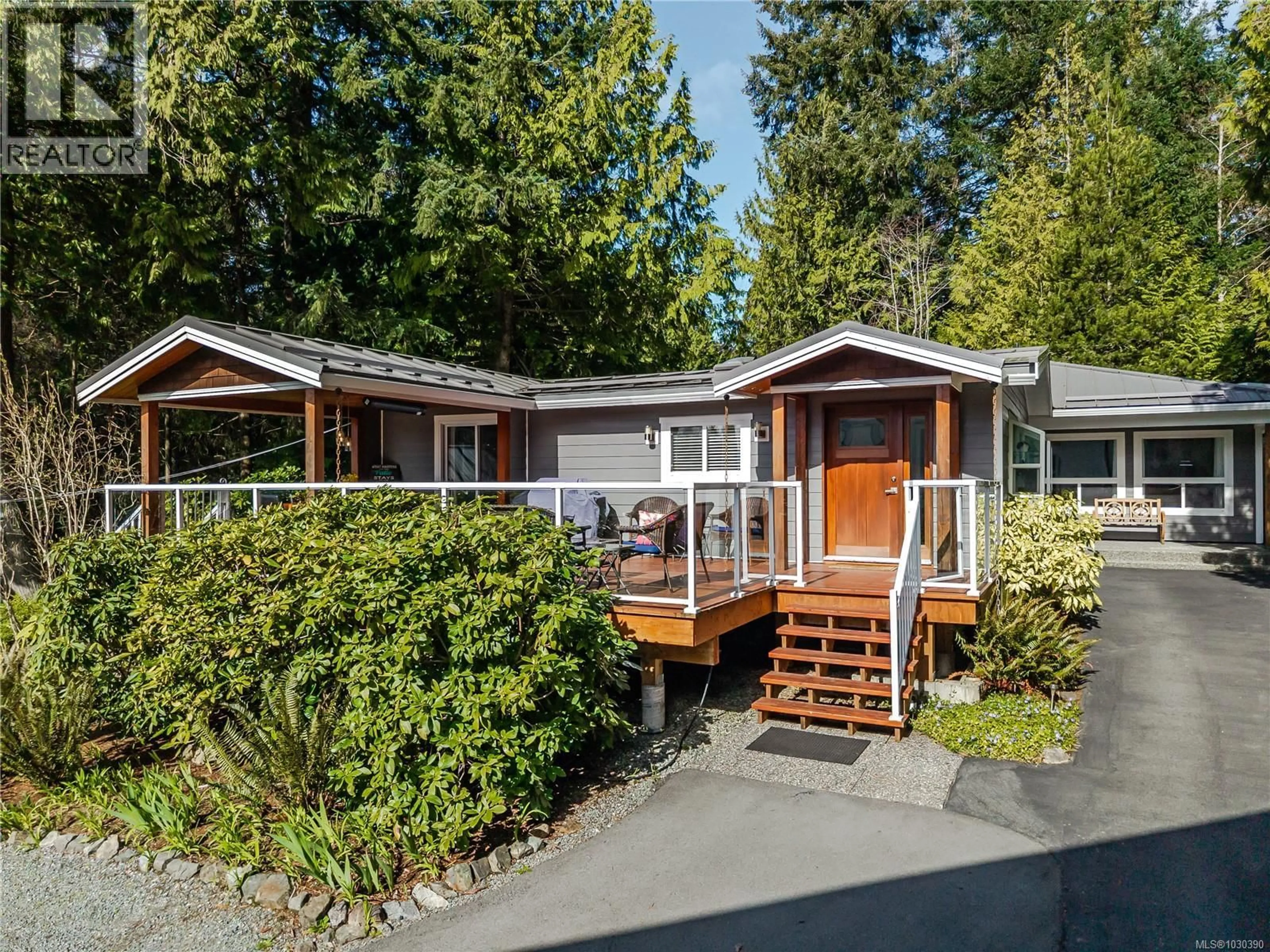 Home with vinyl exterior material, street for 6636 JENKINS ROAD, Nanaimo British Columbia V9T6G8