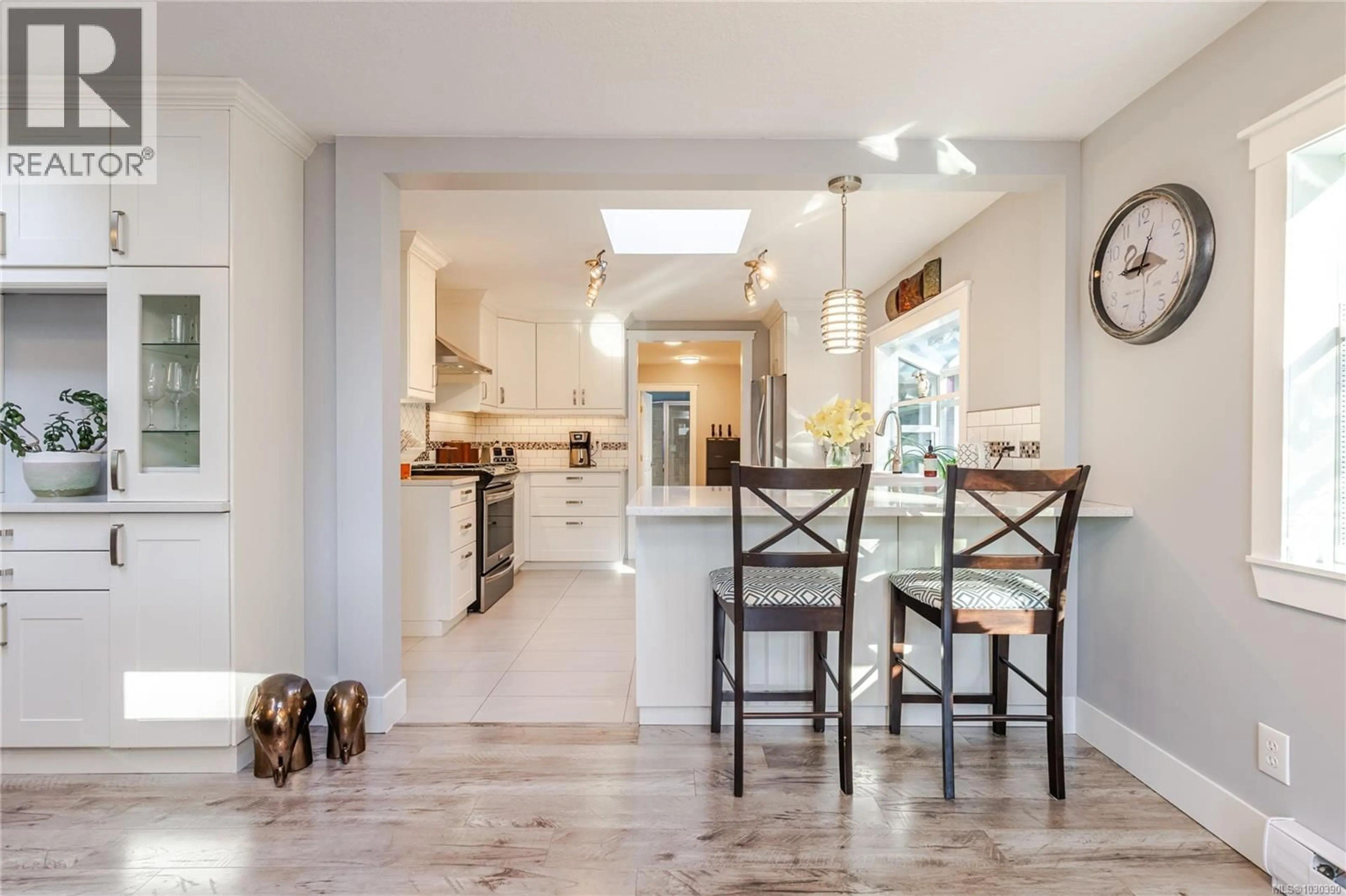 Contemporary kitchen, ceramic/tile floor for 6636 JENKINS ROAD, Nanaimo British Columbia V9T6G8